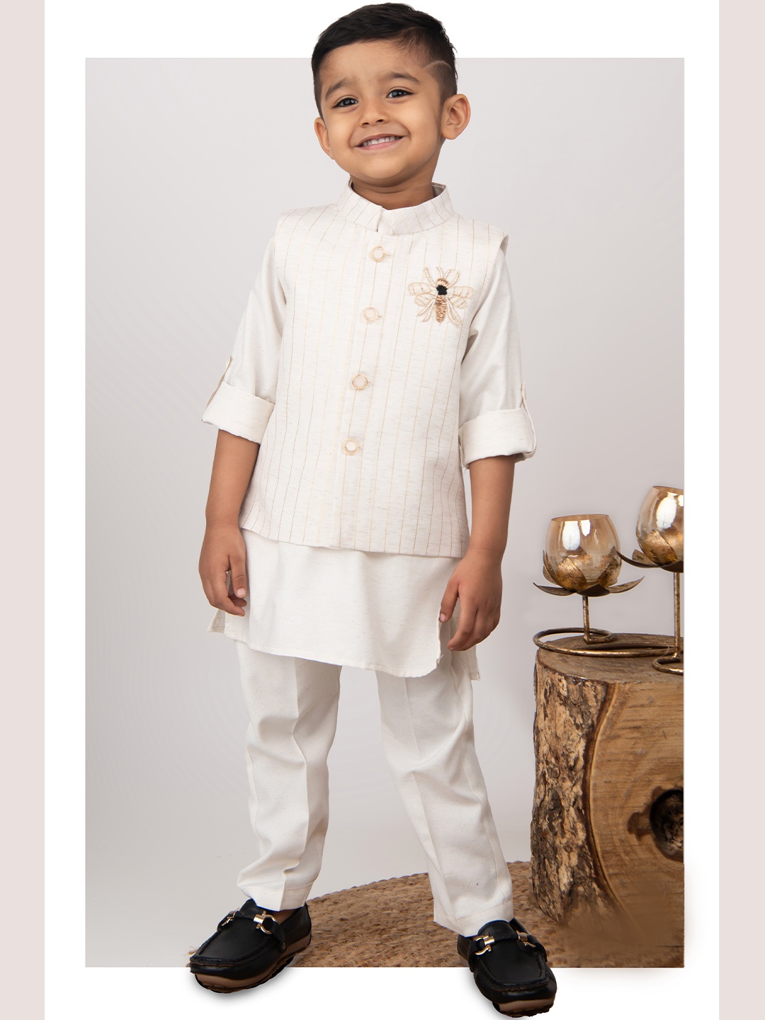 LITTLE COLLARS Boys Mandarin Collar Pure Cotton Straight Kurta With Trouser And Jacket, Cream
LITTLE COLLARS Boys Mandarin Collar Pure Cotton Straight Kurta With Trouser And Jacket, Cream