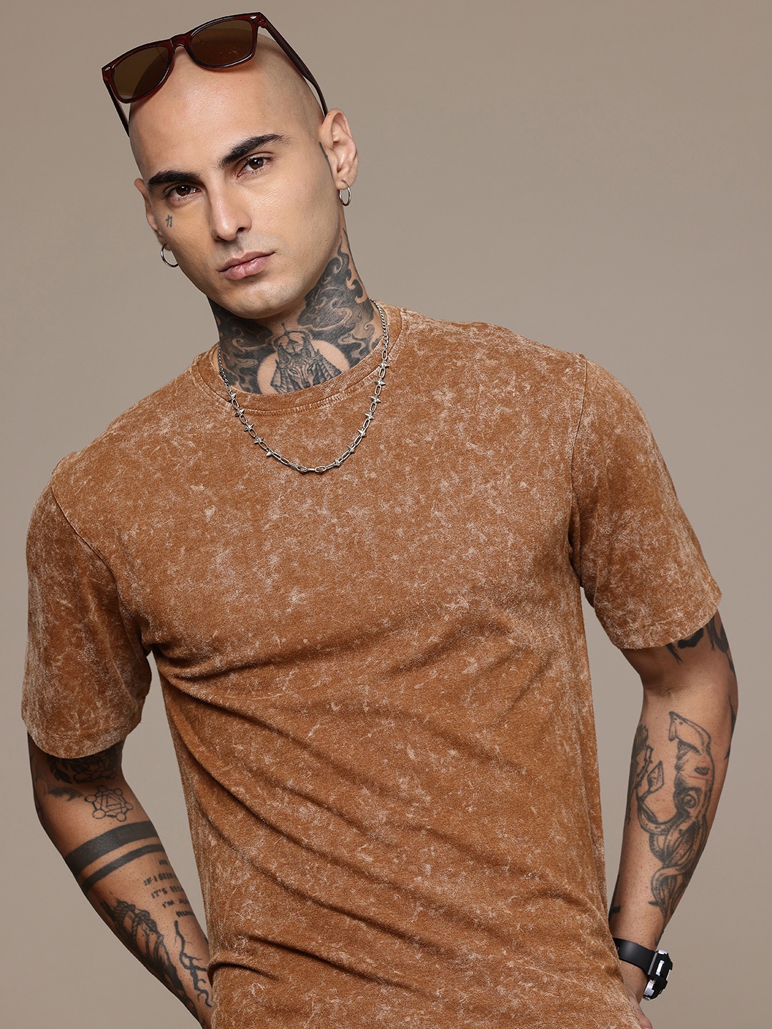 R.Code by The Roadster Life Co. Washed Effect Tie & Dye Printed Relaxed Fit T-shirt, Brown
R.Code by The Roadster Life Co. Washed Effect Tie & Dye Printed Relaxed Fit T-shirt, Brown