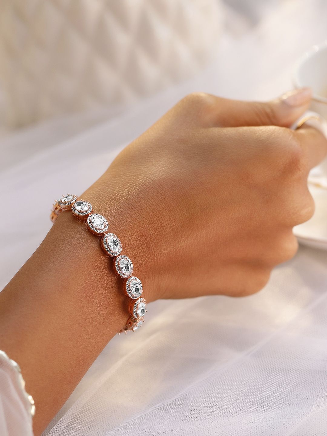 Rubans 18K Rose Gold Plated Oval Cut AAA Cubic Zirconia Studded Premium Tennis Bracelet
Rubans 18K Rose Gold Plated Oval Cut AAA Cubic Zirconia Studded Premium Tennis Bracelet