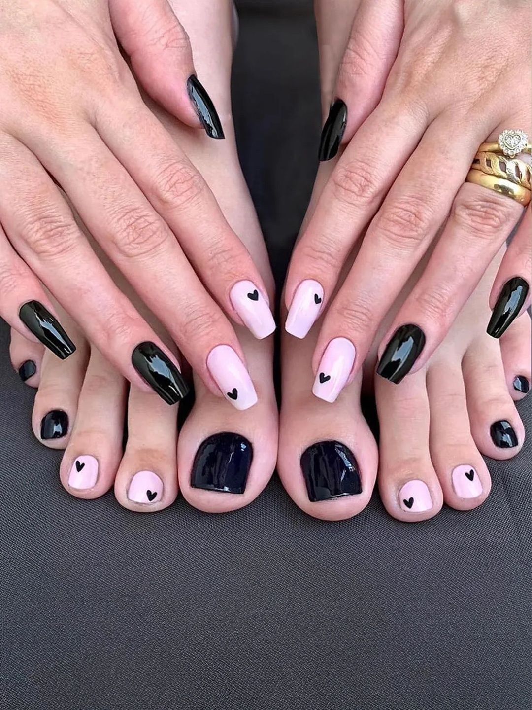 The Pink Truck Set Of 48 Artificial Reusable Hand & Toe Nail With Glue Black Heart & Pink
The Pink Truck Set Of 48 Artificial Reusable Hand & Toe Nail With Glue Black Heart & Pink