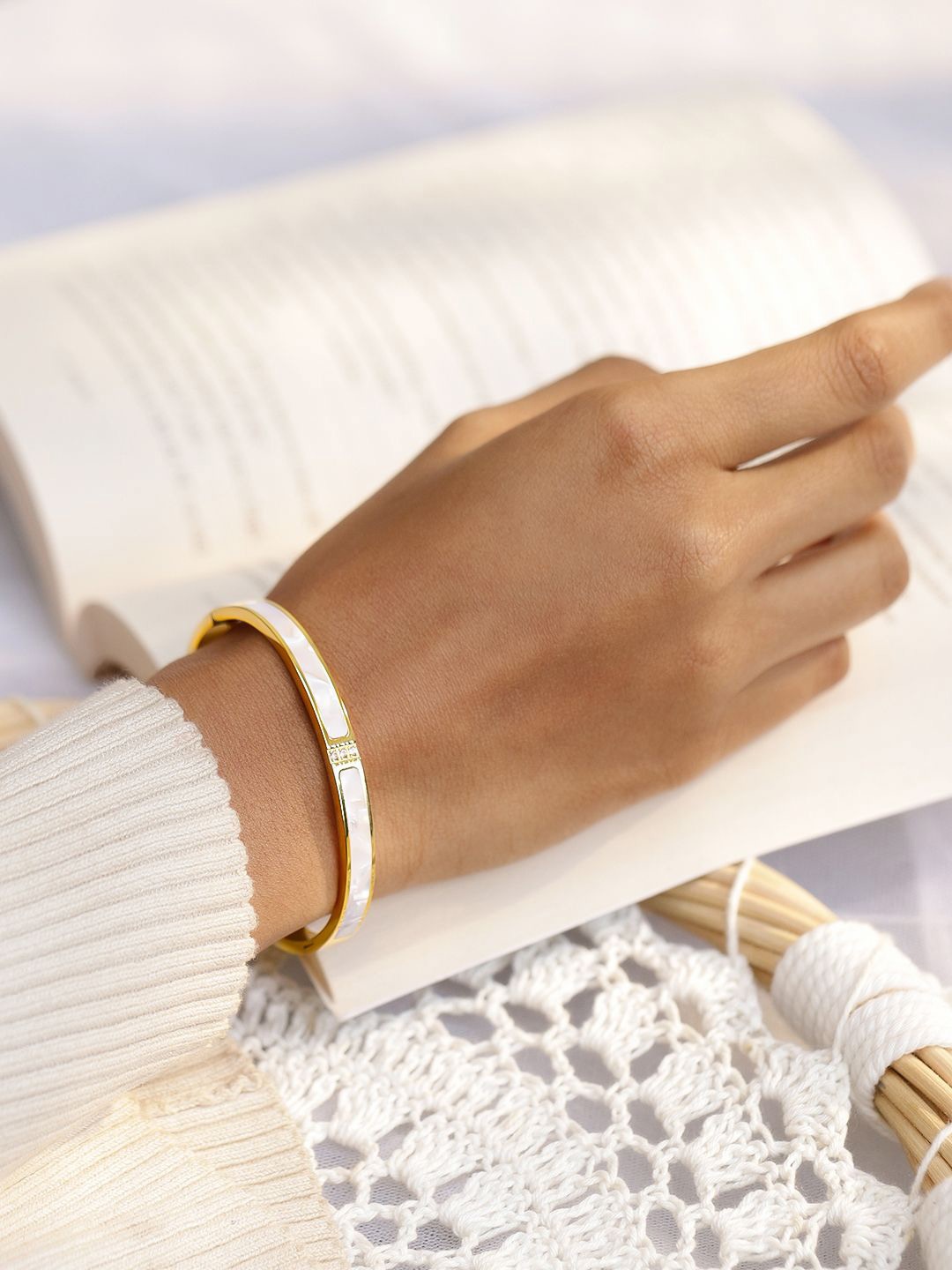 Rubans 18K Gold Plated Stainless Steel Tarnish Free Waterproof White Marble Stone Bracelet
Rubans 18K Gold Plated Stainless Steel Tarnish Free Waterproof White Marble Stone Bracelet