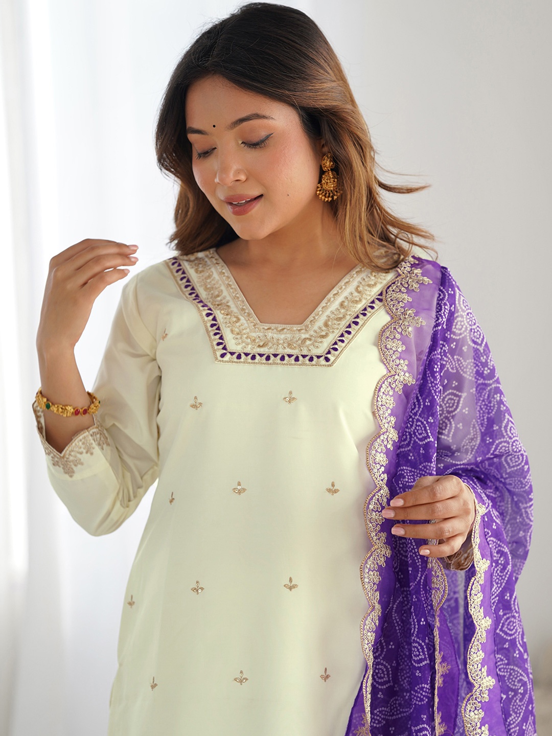 KALINI Ethnic Motifs Embroidered Sequined Work Straight Kurta With Trousers & Dupatta, Off white
KALINI Ethnic Motifs Embroidered Sequined Work Straight Kurta With Trousers & Dupatta, Off white