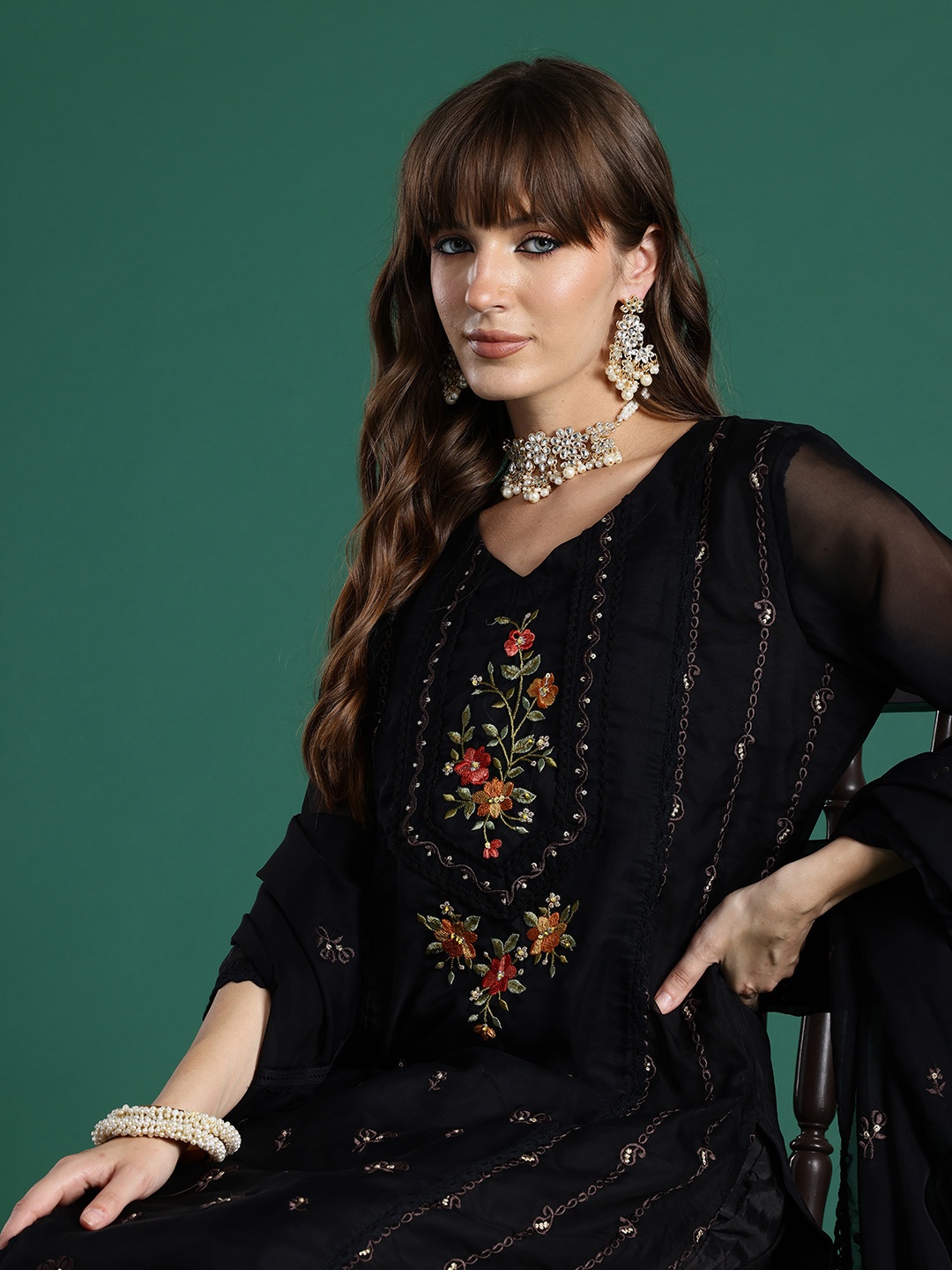 Indo Era Floral Embroidered Panelled Thread Work Kurta with Trousers & With Dupatta, Black
Indo Era Floral Embroidered Panelled Thread Work Kurta with Trousers & With Dupatta, Black