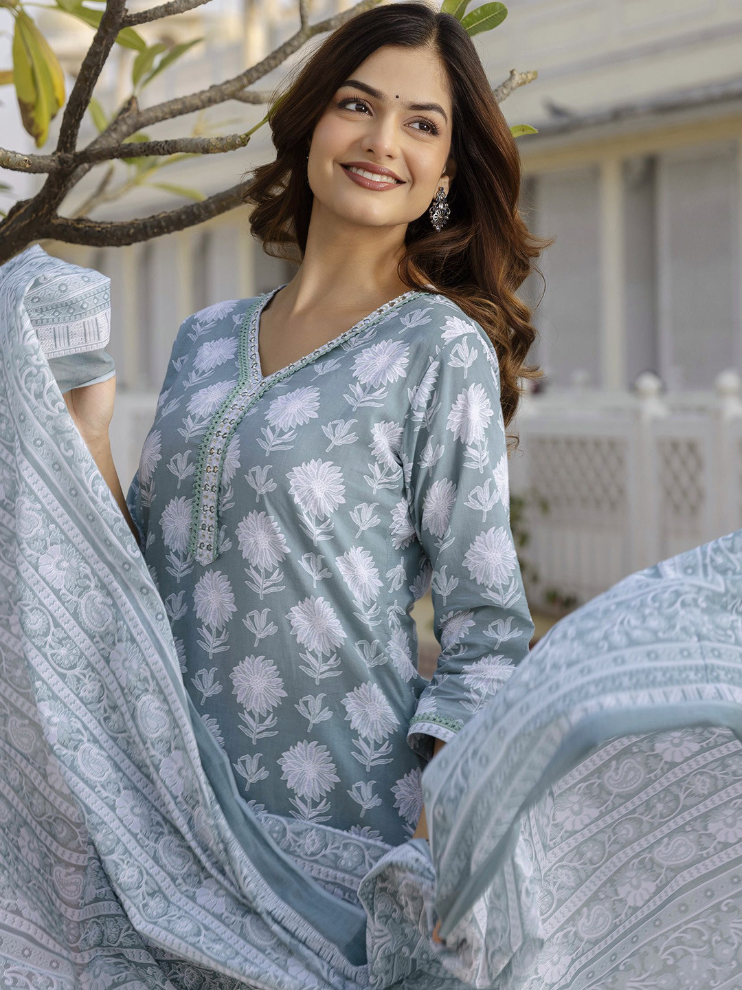 EthniFlair Floral Printed V-Neck Pure Cotton Straight Kurta With Trousers And Dupatta, Green 
EthniFlair Floral Printed V-Neck Pure Cotton Straight Kurta With Trousers And Dupatta, Green