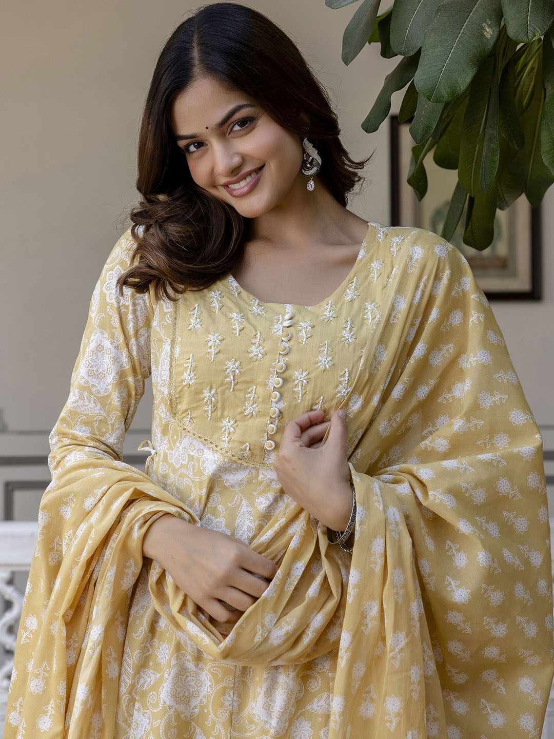 EthniFlair Floral Printed Round Neck Pure Cotton Anarkali Kurta With Trousers And Dupatta, Yellow
EthniFlair Floral Printed Round Neck Pure Cotton Anarkali Kurta With Trousers And Dupatta, Yellow