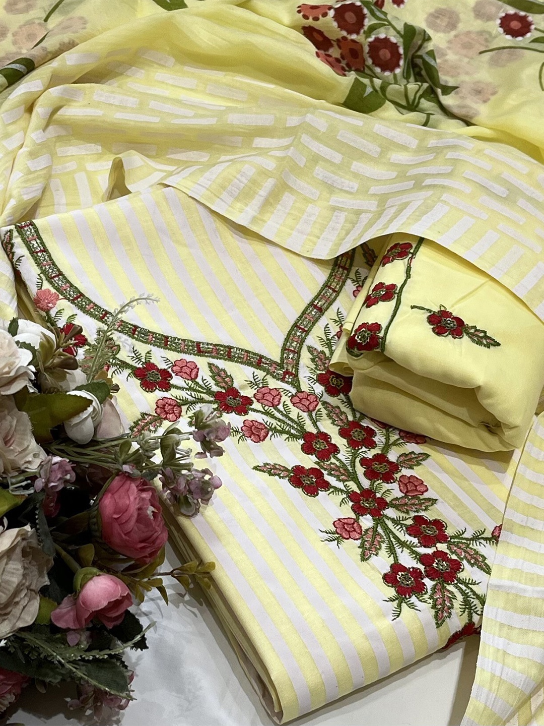 SALWAR STUDIO Floral Embroidered Thread Work Cotton Unstitched Dress Material, Yellow
SALWAR STUDIO Floral Embroidered Thread Work Cotton Unstitched Dress Material, Yellow
