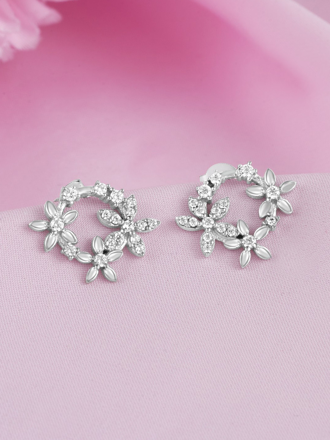 Zavya 925 Sterling Silver Rhodium-Plated Cubic Zirconia Studded Contemporary Studs
Zavya 925 Sterling Silver Rhodium-Plated Cubic Zirconia Studded Contemporary Studs