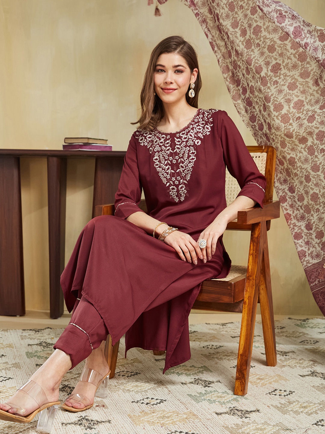 KALINI Floral Embroidered Pure Silk Round Neck Straight Kurta With Trousers And Dupatta, Maroon
KALINI Floral Embroidered Pure Silk Round Neck Straight Kurta With Trousers And Dupatta, Maroon