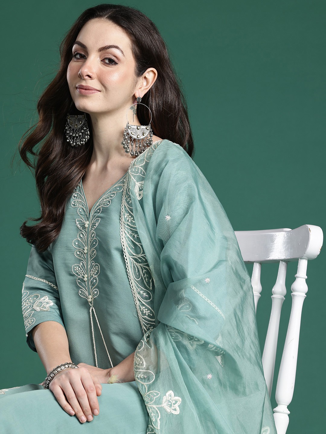 Indo Era Floral Embroidered Thread Work Kurta with Trousers & With Dupatta, Green
Indo Era Floral Embroidered Thread Work Kurta with Trousers & With Dupatta, Green