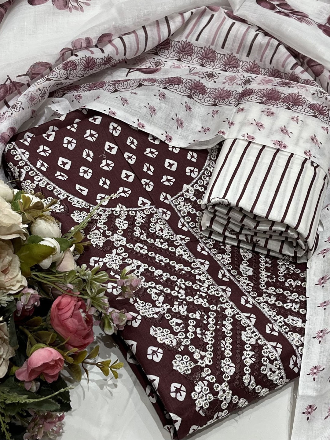 SALWAR STUDIO Geometric Printed Embroidered Cotton Unstitched Dress Material, Maroon
SALWAR STUDIO Geometric Printed Embroidered Cotton Unstitched Dress Material, Maroon