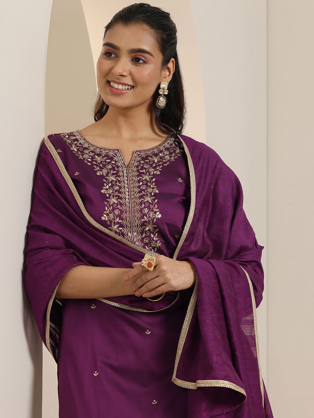 Libas Floral Embroidered Notch Neck Sequinned Kurta With Trousers & Dupatta, Burgundy
Libas Floral Embroidered Notch Neck Sequinned Kurta With Trousers & Dupatta, Burgundy