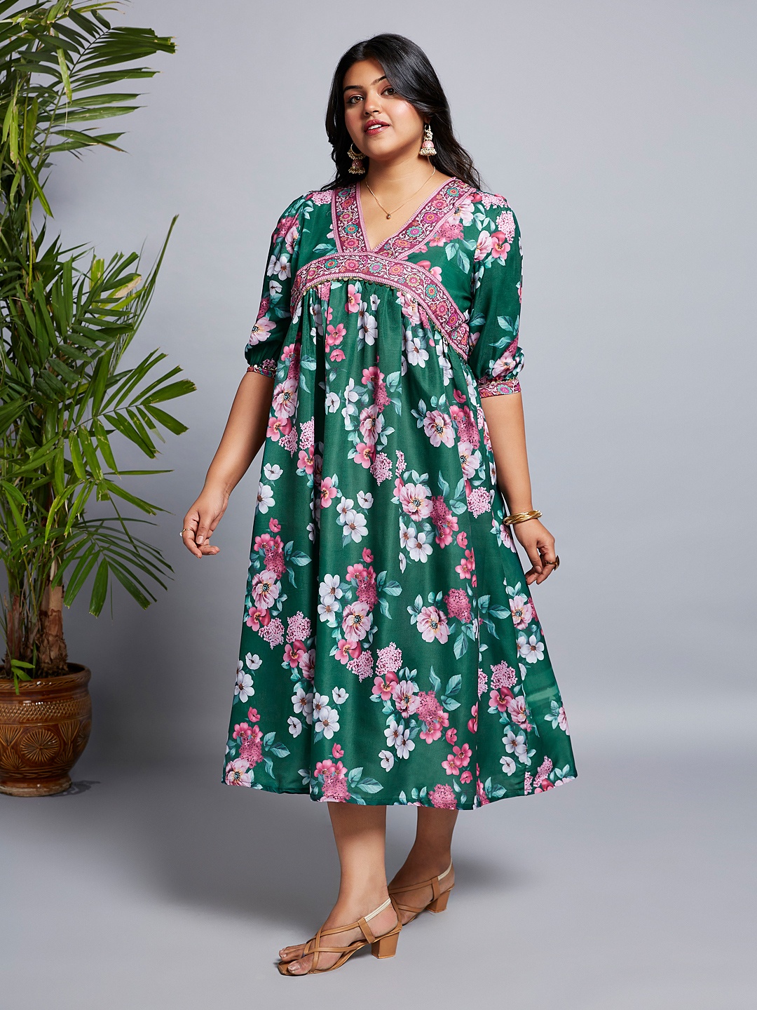 Globus Gloplus V-Neck Puff Sleeves Floral Print Lace Detailing A-Line Plus Size Midi Dress, Green
Globus Gloplus V-Neck Puff Sleeves Floral Print Lace Detailing A-Line Plus Size Midi Dress, Green