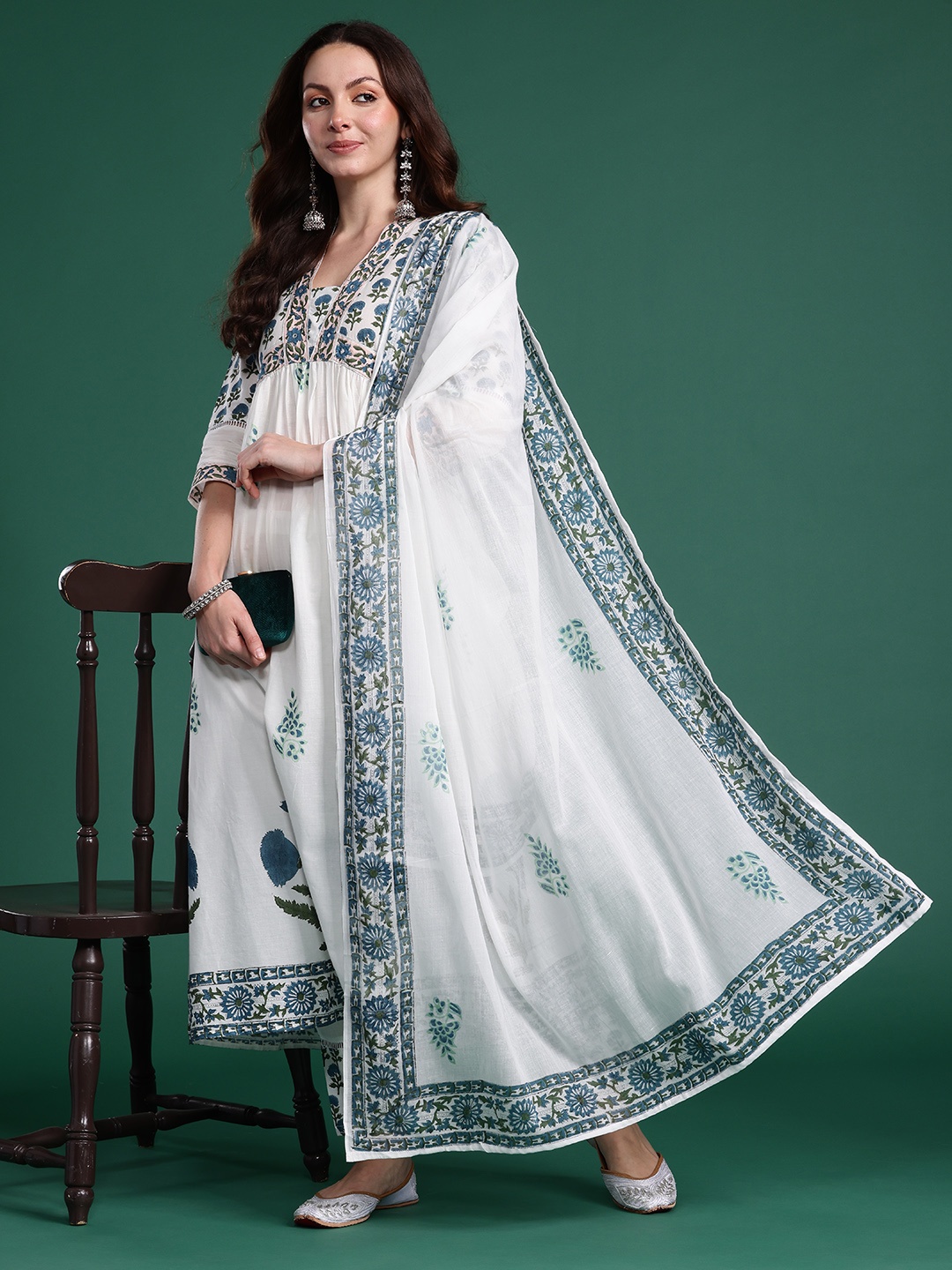 Indo Era Women Floral Printed Empire Pure Cotton Kurta with Trousers & Dupatta, White
Indo Era Women Floral Printed Empire Pure Cotton Kurta with Trousers & Dupatta, White