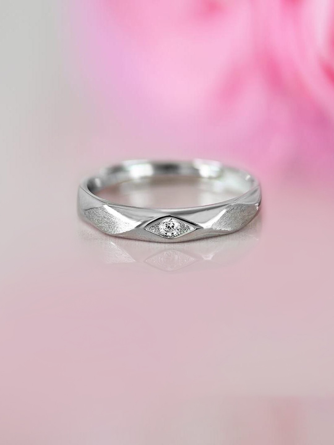 Zavya Men 925 Pure Silver Rhodium-Plated Cubic Zirconia Studded Adjustable Finger Ring
Zavya Men 925 Pure Silver Rhodium-Plated Cubic Zirconia Studded Adjustable Finger Ring