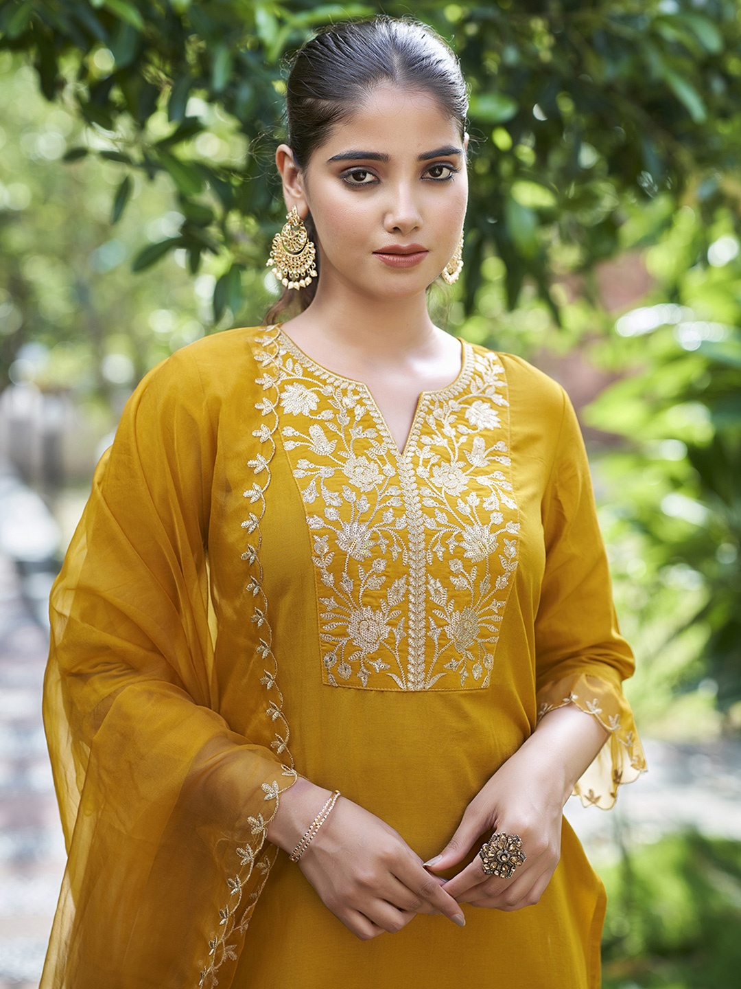 KALINI Women Floral Embroidered Regular Sequinned Kurta with Trousers & With Dupatta, Yellow
KALINI Women Floral Embroidered Regular Sequinned Kurta with Trousers & With Dupatta, Yellow