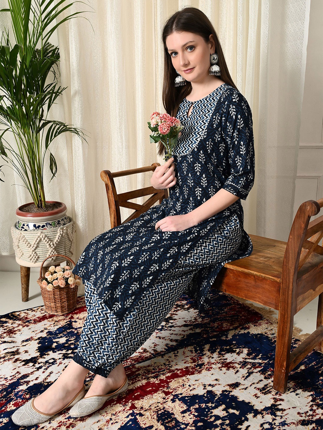 Vaimiya Women Floral Printed Regular Gotta Patti Pure Cotton Kurta with Trousers, Blue
Vaimiya Women Floral Printed Regular Gotta Patti Pure Cotton Kurta with Trousers, Blue