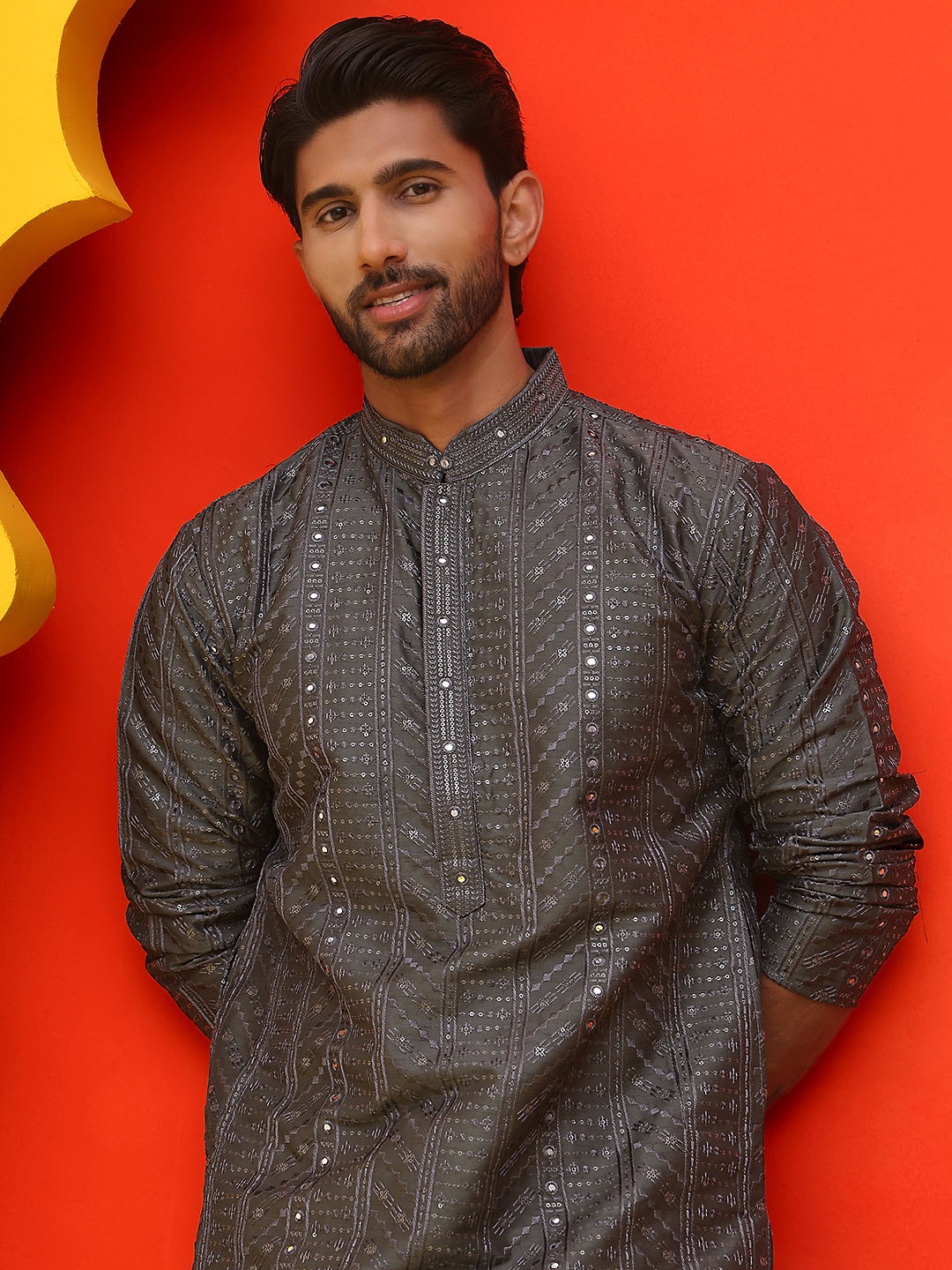 Jompers Geometric Embroidered Mandarin Collar Sequinned Silk Cotton Straight Kurta, Grey
Jompers Geometric Embroidered Mandarin Collar Sequinned Silk Cotton Straight Kurta, Grey