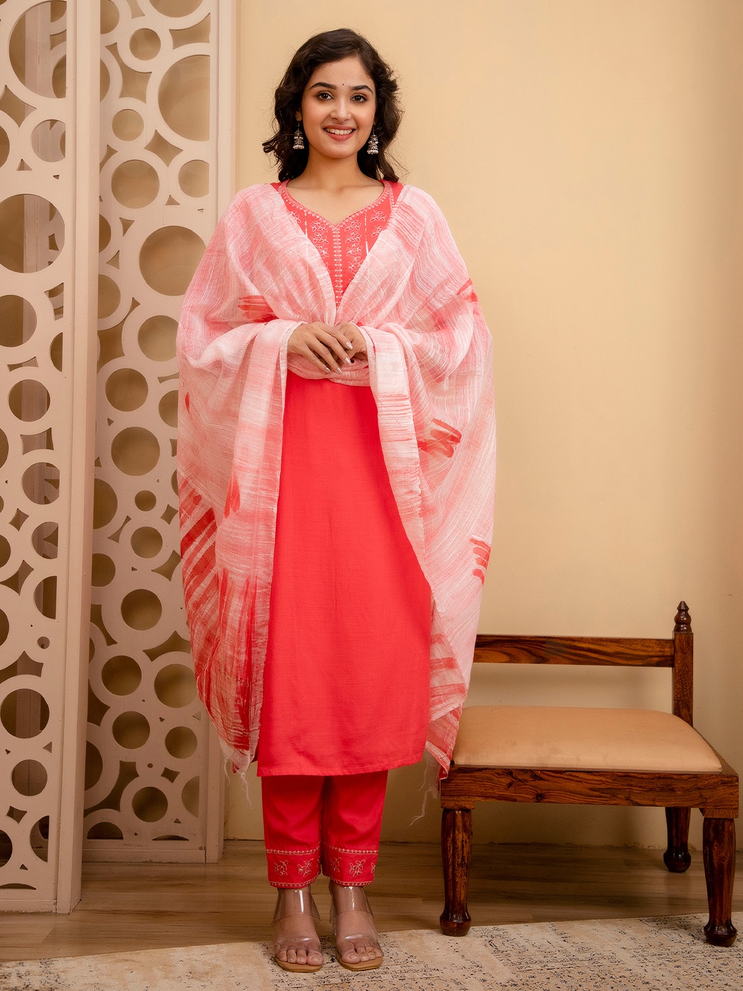DishaDakshin Women Ethnic Motifs Embroidered Regular Kurta with Trousers & With Dupatta, Coral
DishaDakshin Women Ethnic Motifs Embroidered Regular Kurta with Trousers & With Dupatta, Coral