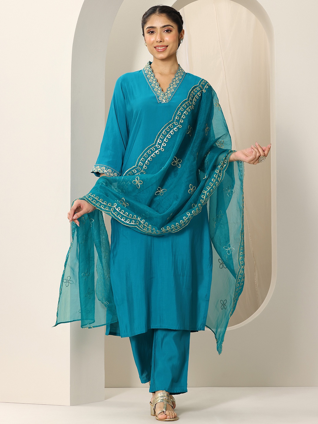 Libas Women Embroidered Regular Sequinned Kurta with Trousers & With Dupatta, Turquoise blue
Libas Women Embroidered Regular Sequinned Kurta with Trousers & With Dupatta, Turquoise blue