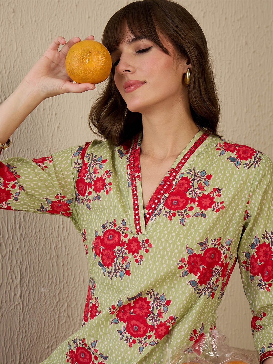 Indo Era Women Floral Printed Regular Mirror Work Pure Cotton Kurta with Trousers, Green
Indo Era Women Floral Printed Regular Mirror Work Pure Cotton Kurta with Trousers, Green