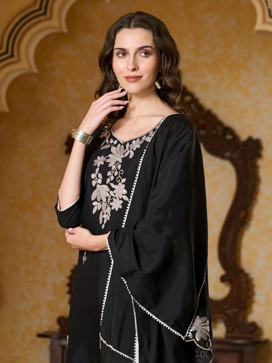 SAHASIKA Women Floral Embroidered Regular Sequinned Kurta with Trousers & With Dupatta, Black
SAHASIKA Women Floral Embroidered Regular Sequinned Kurta with Trousers & With Dupatta, Black