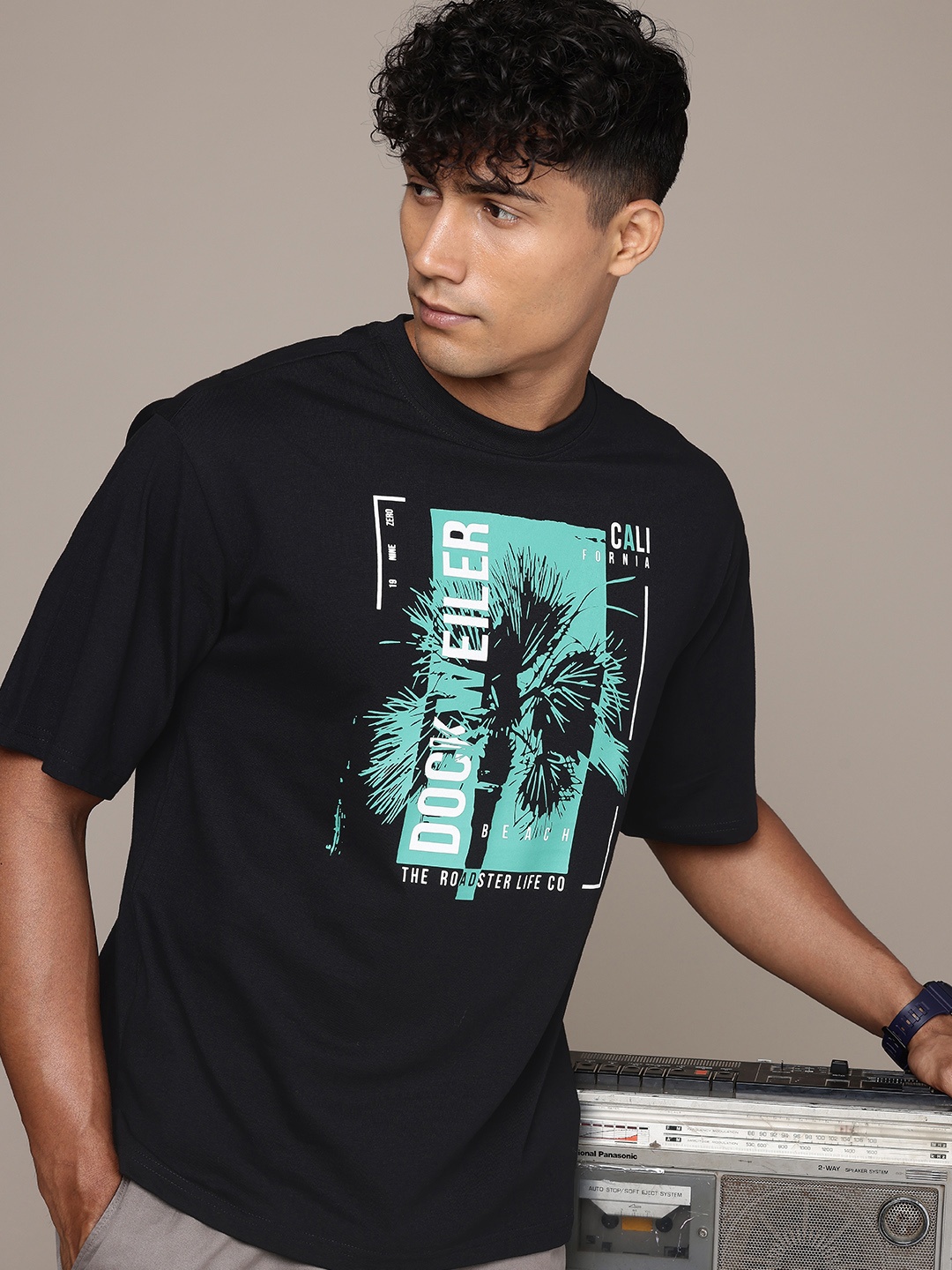 The Roadster Lifestyle Co. Printed Drop-Shoulder Sleeves Relaxed Fit Pure Cotton T-shirt, Black
The Roadster Lifestyle Co. Printed Drop-Shoulder Sleeves Relaxed Fit Pure Cotton T-shirt, Black