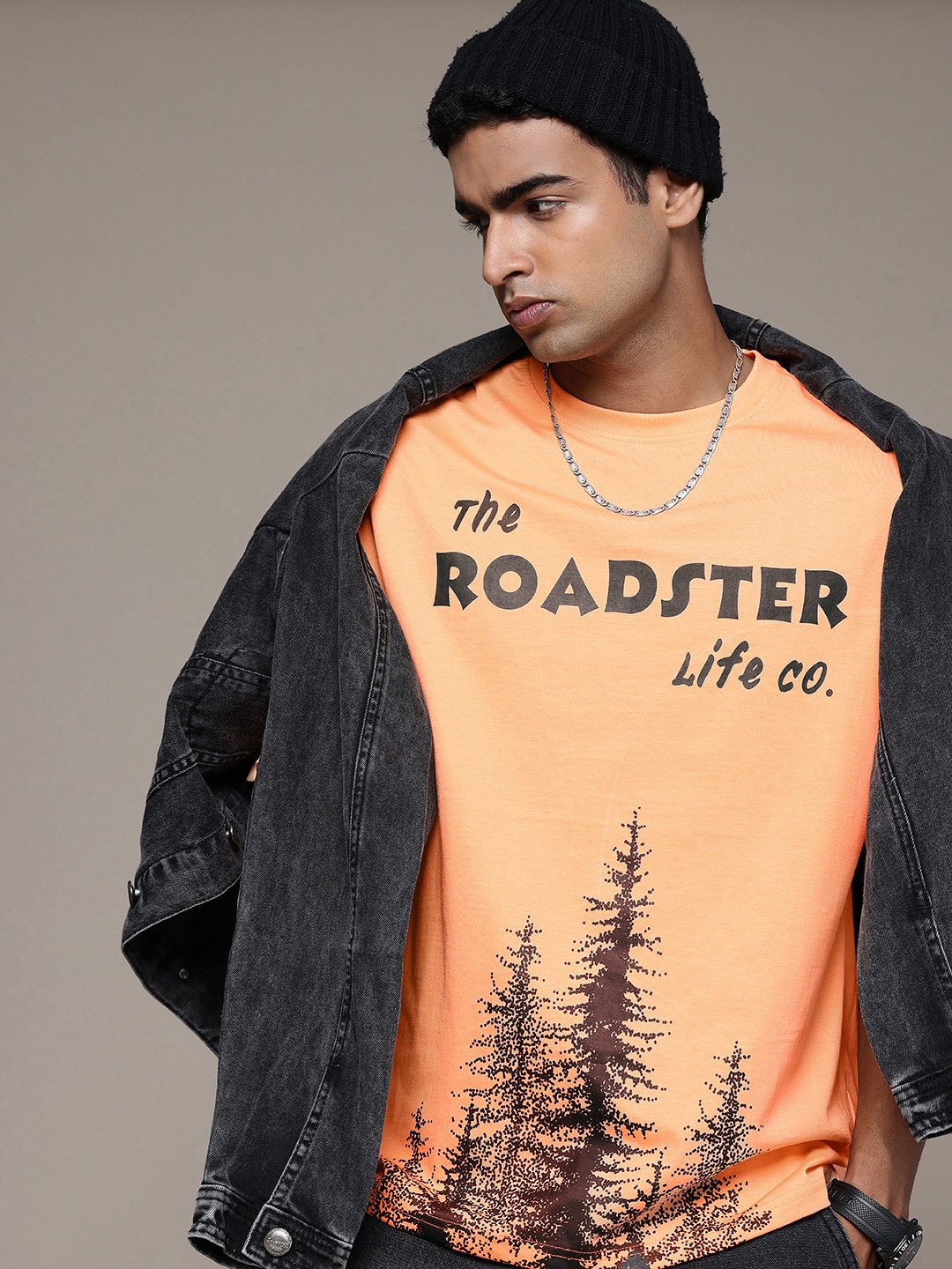 The Roadster Lifestyle Co. Printed Drop-Shoulder Sleeves Relaxed Fit Pure Cotton T-shirt, Orange
The Roadster Lifestyle Co. Printed Drop-Shoulder Sleeves Relaxed Fit Pure Cotton T-shirt, Orange