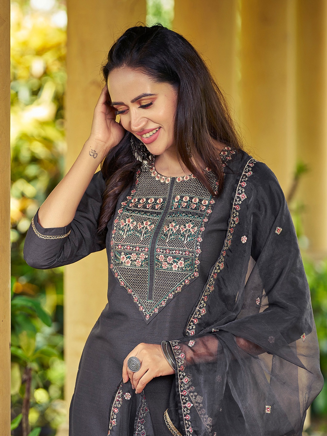 SKYLEE Floral Yoke Design Thread Work Art Silk Straight Kurta With Trousers & Dupatta, Grey
SKYLEE Floral Yoke Design Thread Work Art Silk Straight Kurta With Trousers & Dupatta, Grey