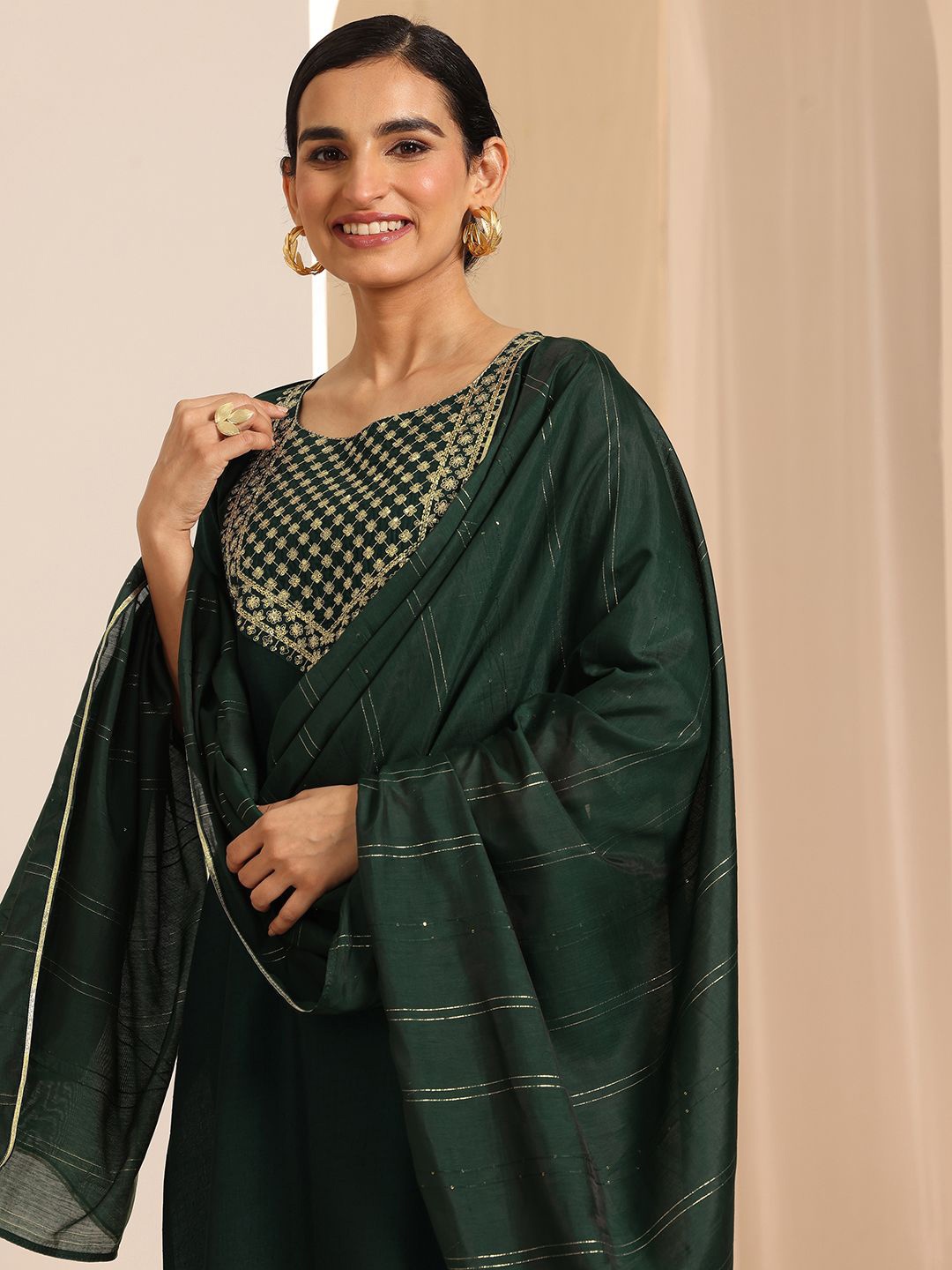 Libas Floral Yoke Design Sequinned Round Neck Straight Kurta With Trousers And Dupatta, Green
Libas Floral Yoke Design Sequinned Round Neck Straight Kurta With Trousers And Dupatta, Green