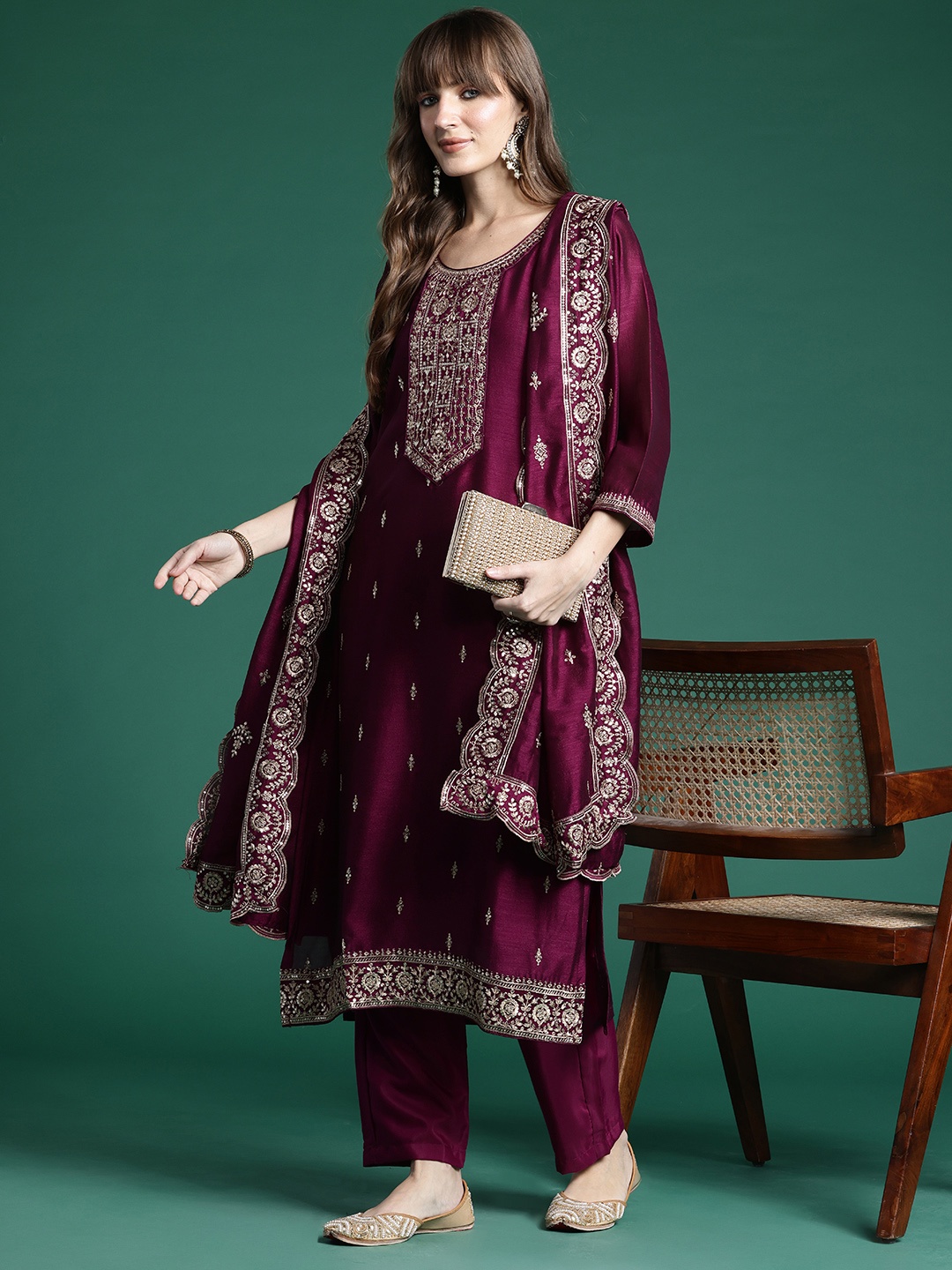 Indo Era Ethnic Motifs Embroidered Sequinned Kurta with Trousers & With Dupatta, Burgundy
Indo Era Ethnic Motifs Embroidered Sequinned Kurta with Trousers & With Dupatta, Burgundy