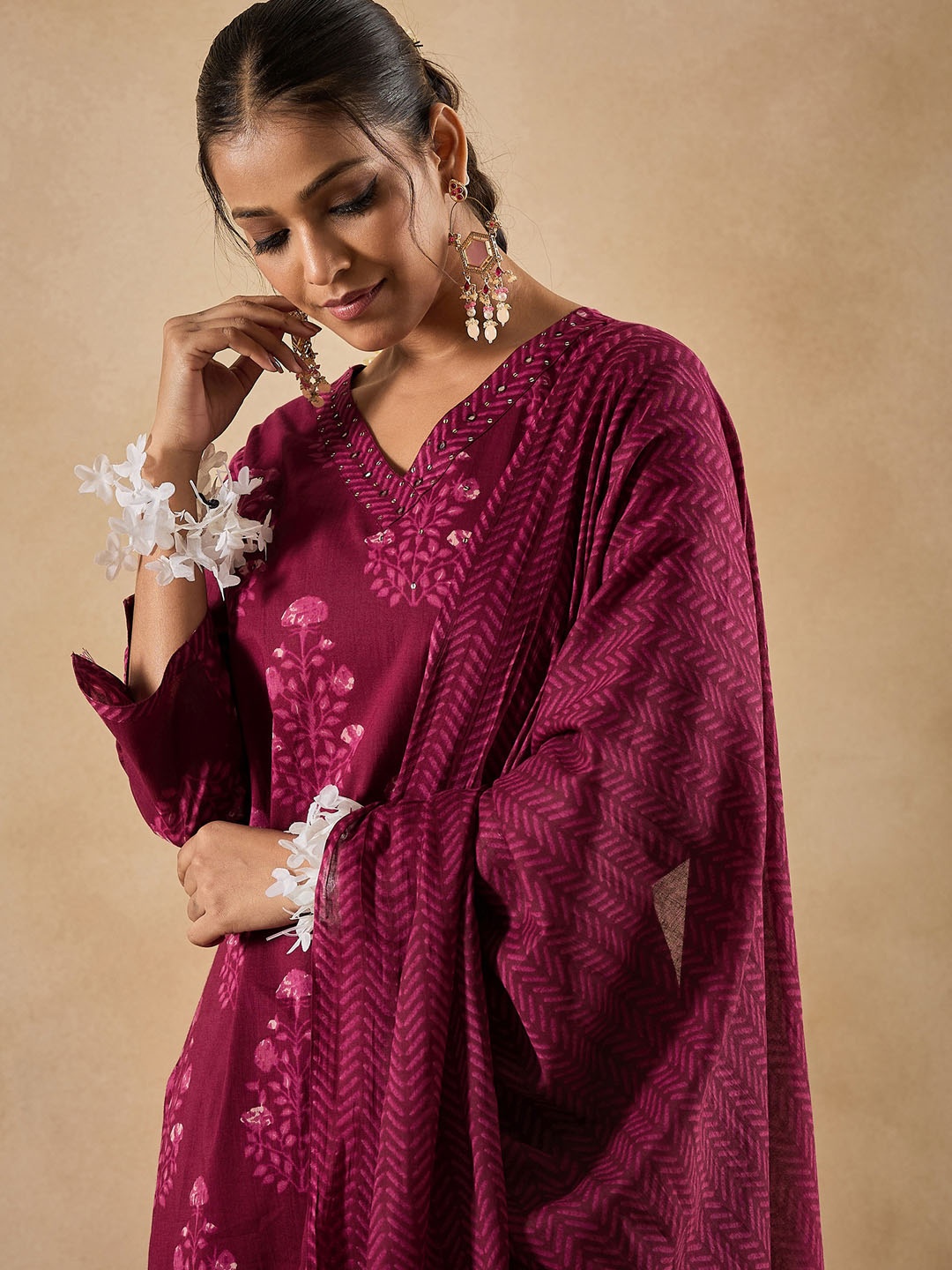 Indo Era Floral Printed V-Neck Pure Cotton Straight Kurta With Trousers & Dupatta, Burgundy
Indo Era Floral Printed V-Neck Pure Cotton Straight Kurta With Trousers & Dupatta, Burgundy