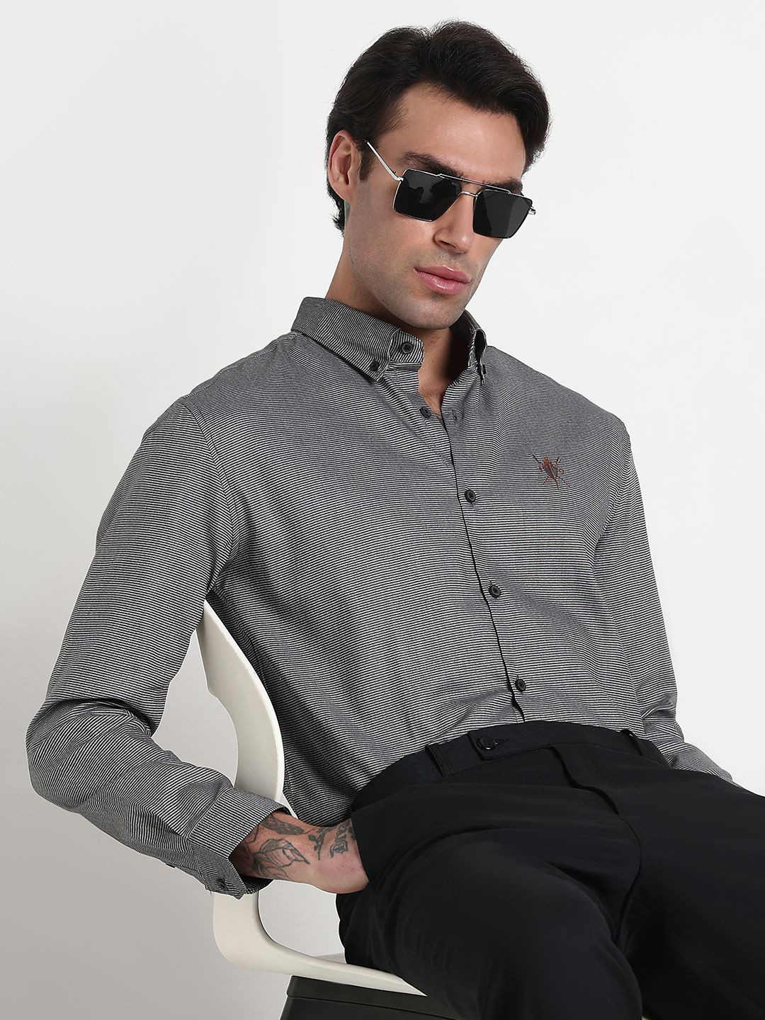 SHOWOFFFF Men Comfort Slim Fit Pinstripes Striped Formal Shirt, Grey
SHOWOFFFF Men Comfort Slim Fit Pinstripes Striped Formal Shirt, Grey