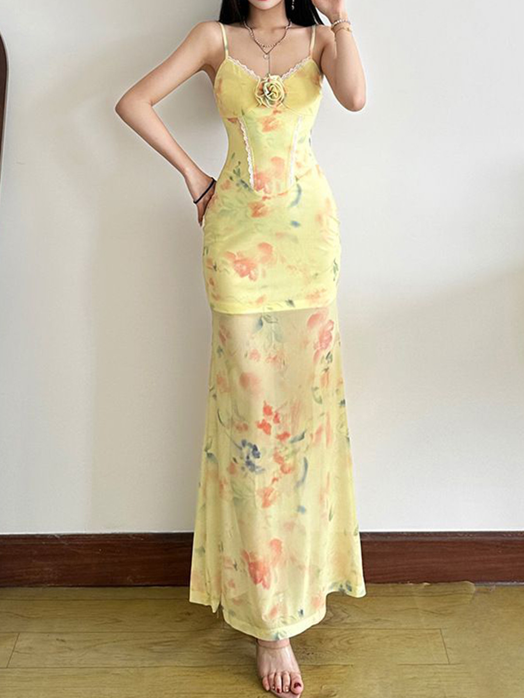 StyleCast x Revolte Women Floral Printed Shoulder Straps Georgette Maxi Dress, Yellow
StyleCast x Revolte Women Floral Printed Shoulder Straps Georgette Maxi Dress, Yellow