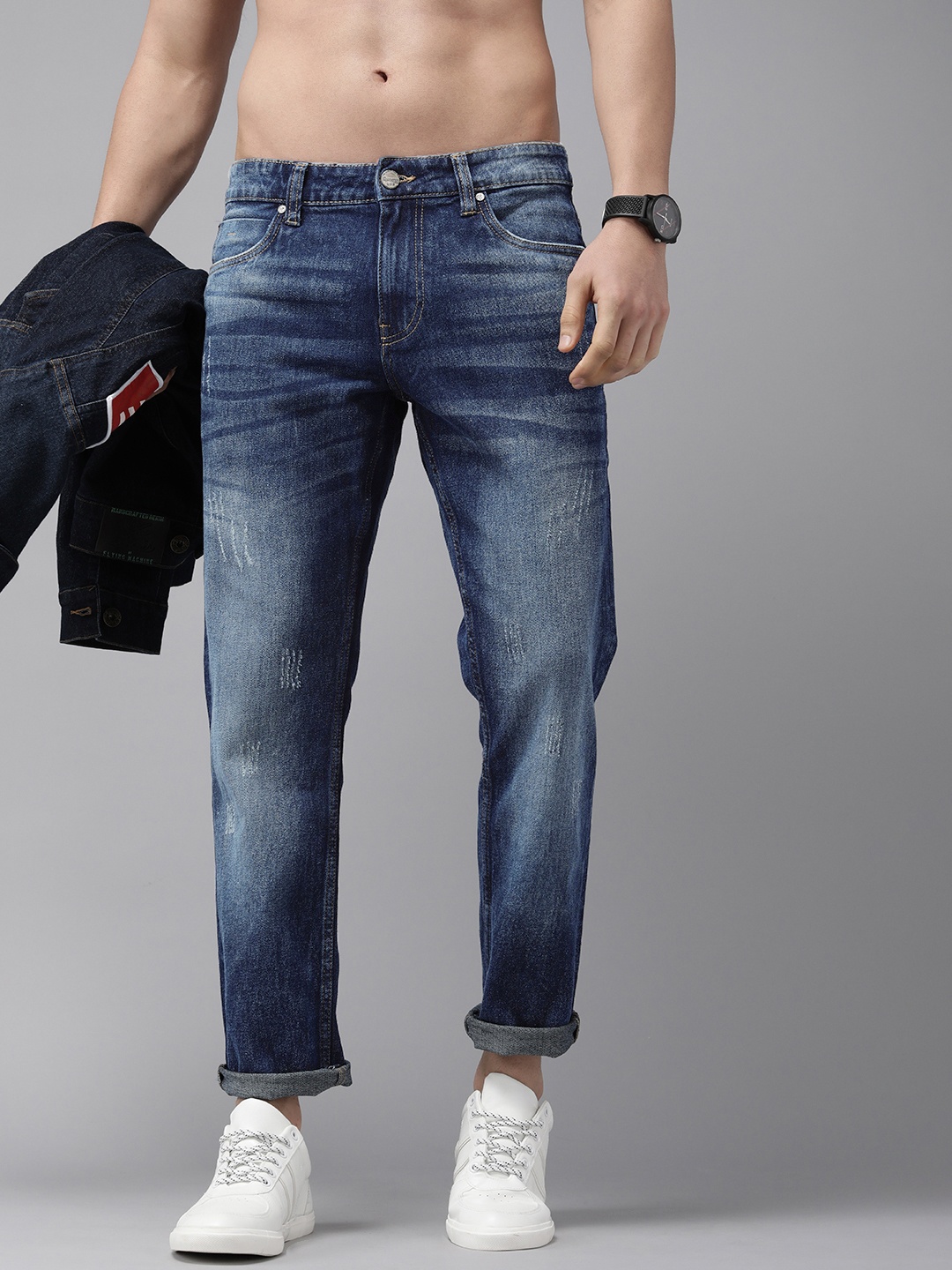The Roadster Lifestyle Co. Men Blue Slim Fit Low Distress Light Fade Stretchable Jeans
The Roadster Lifestyle Co. Men Blue Slim Fit Low Distress Light Fade Stretchable Jeans