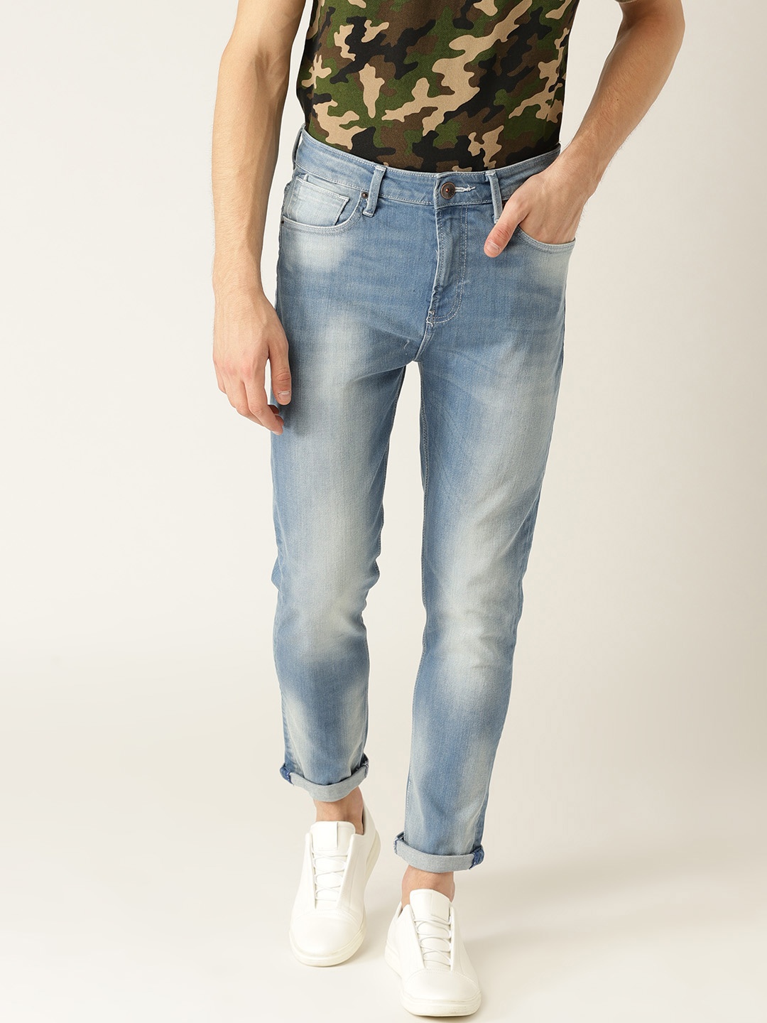 United Colors of Benetton Men Blue Regular Fit Low Crotch Clean Look Stretchable Jeans
United Colors of Benetton Men Blue Regular Fit Low Crotch Clean Look Stretchable Jeans
