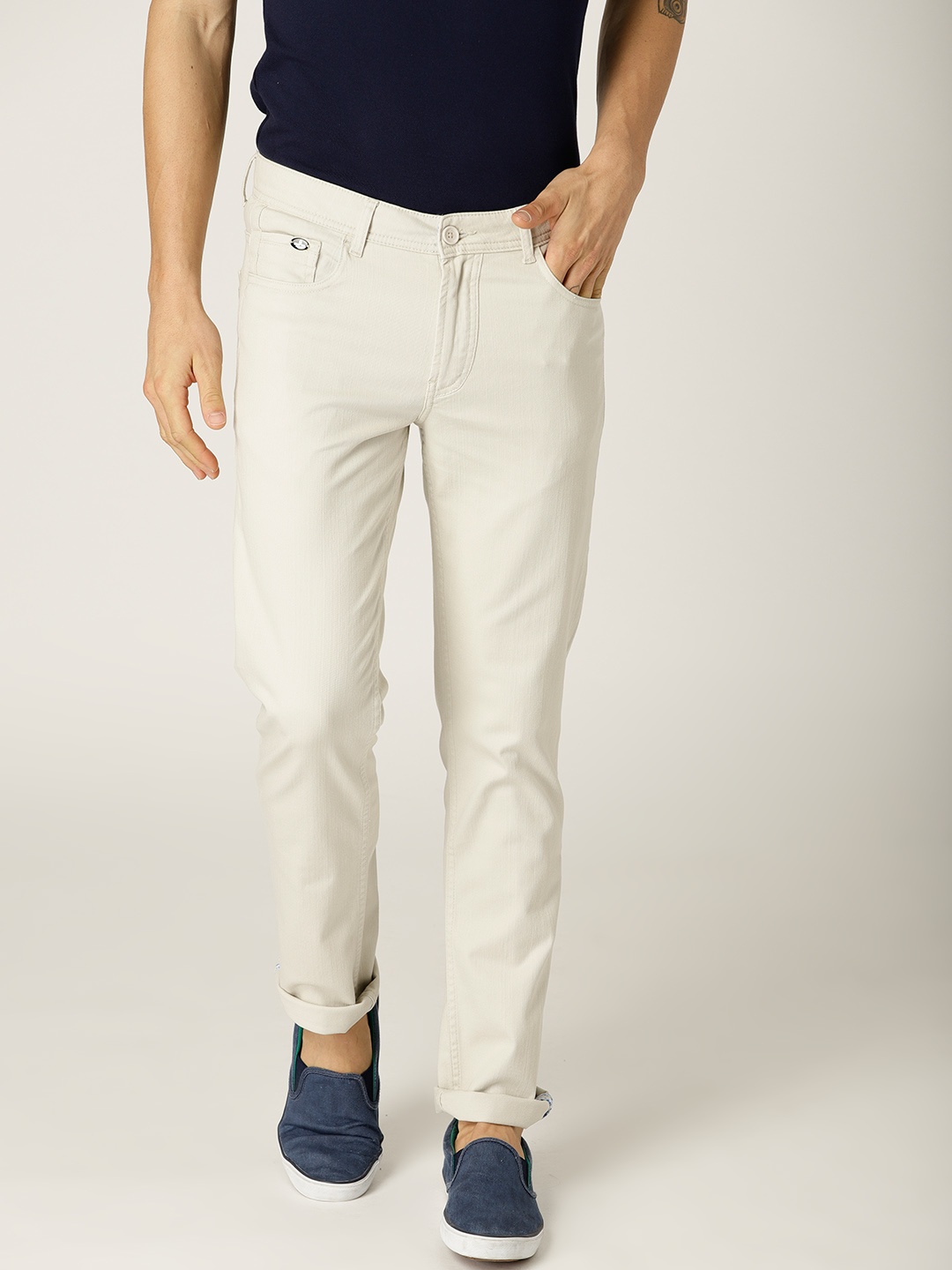 United Colors of Benetton Men Off-White Slim Fit Solid Trousers