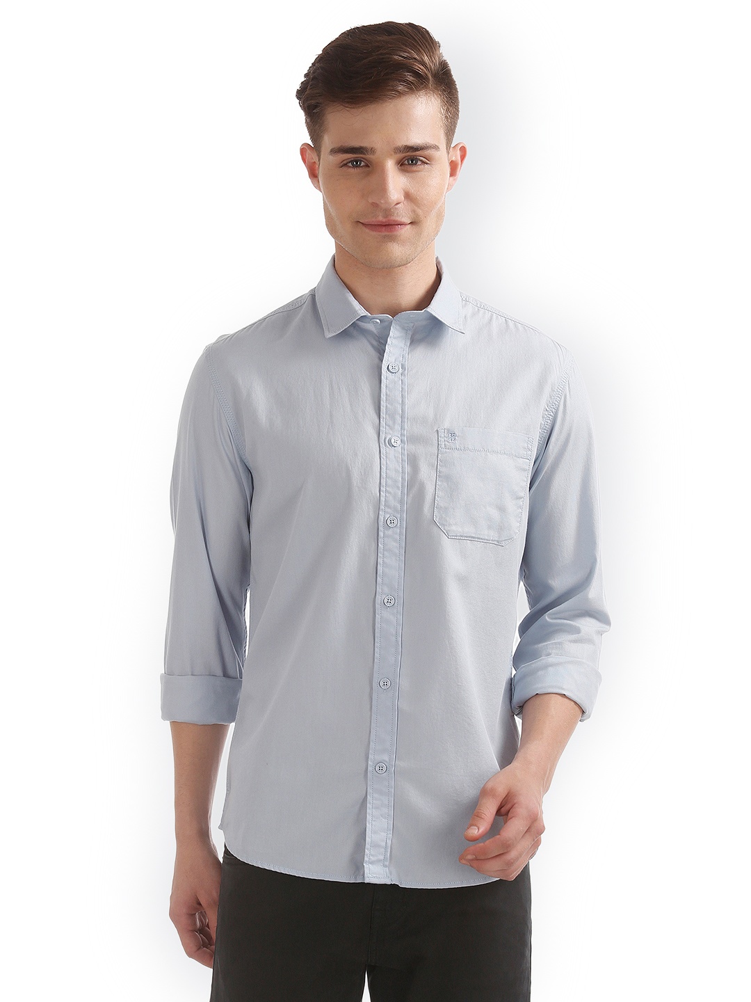 IZOD Men Blue Slim Fit Solid Casual Shirt