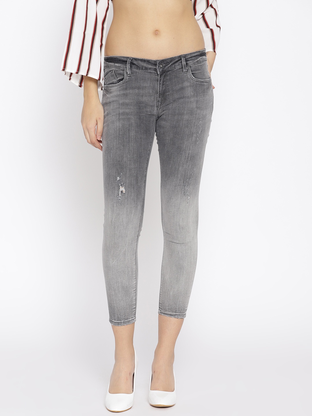 Pepe Jeans Women Grey Lola Ankle Slim Fit Mid-Rise Low Distress Cropped Stretchable Jeans
Pepe Jeans Women Grey Lola Ankle Slim Fit Mid-Rise Low Distress Cropped Stretchable Jeans