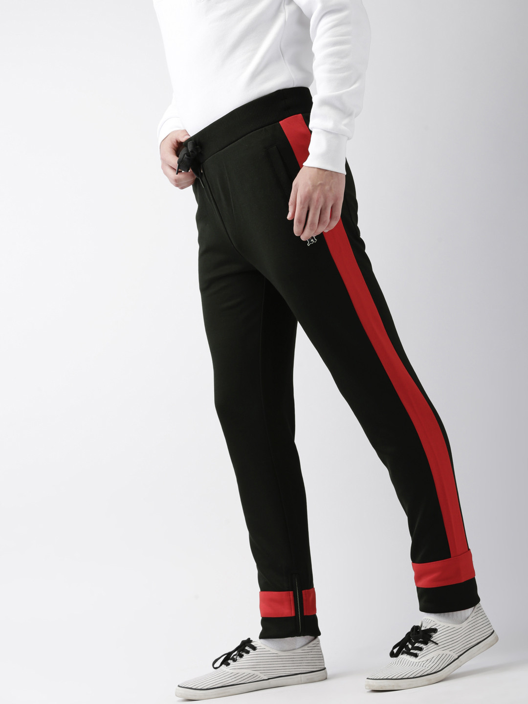 Tommy Hilfiger LEWIS HAMILTON Men Black Solid Track Pants 
Tommy Hilfiger LEWIS HAMILTON Men Black Solid Track Pants