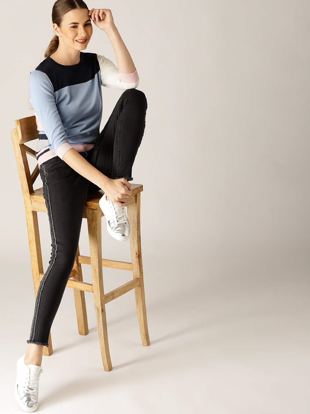 United Colors of Benetton Women Black Skinny Fit Mid-Rise Clean Look Stretchable Jeans
United Colors of Benetton Women Black Skinny Fit Mid-Rise Clean Look Stretchable Jeans