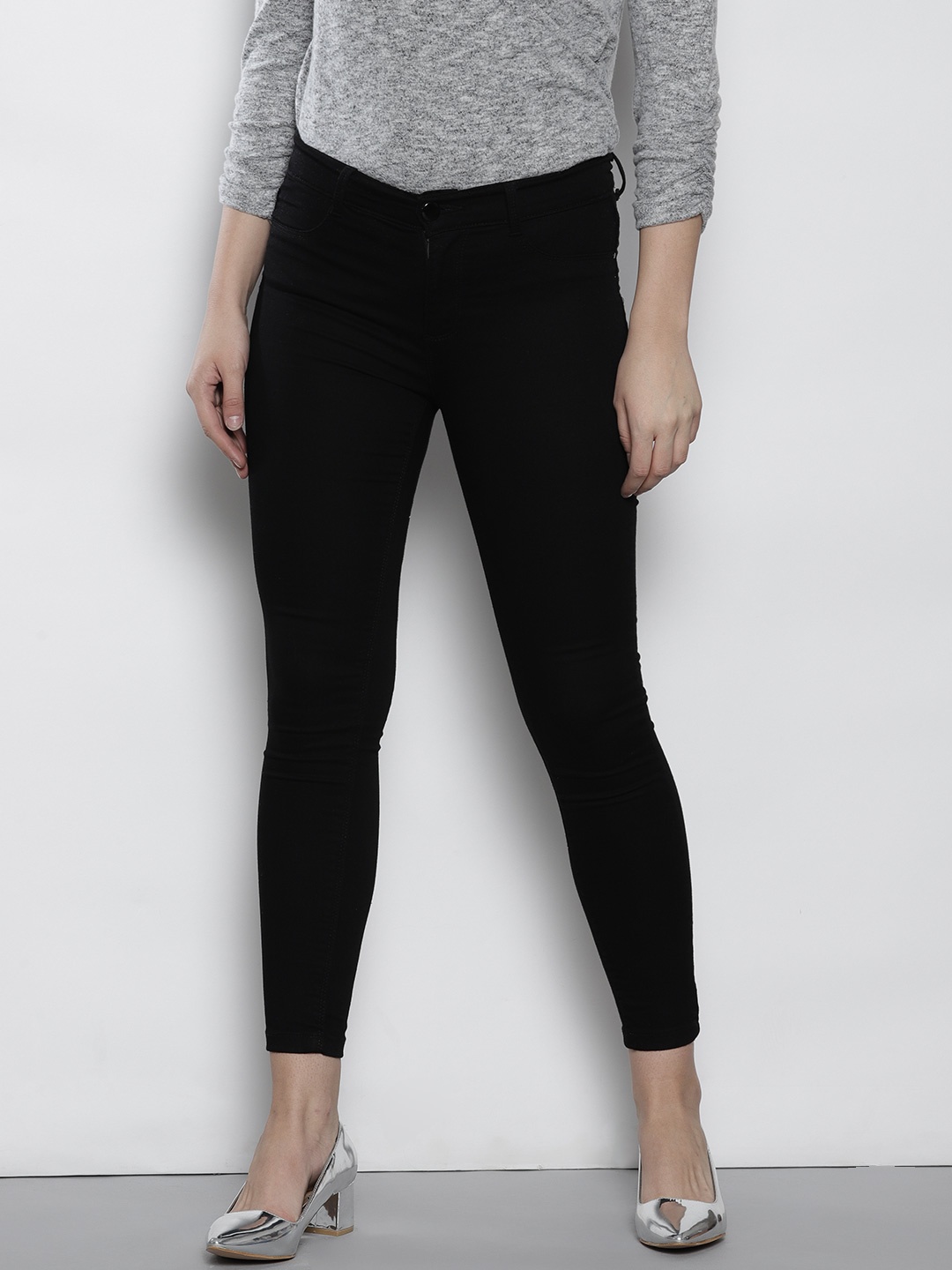 DOROTHY PERKINS Women Black Skinny Fit Mid-Rise Clean Look Cropped Stretchable Jeans
DOROTHY PERKINS Women Black Skinny Fit Mid-Rise Clean Look Cropped Stretchable Jeans