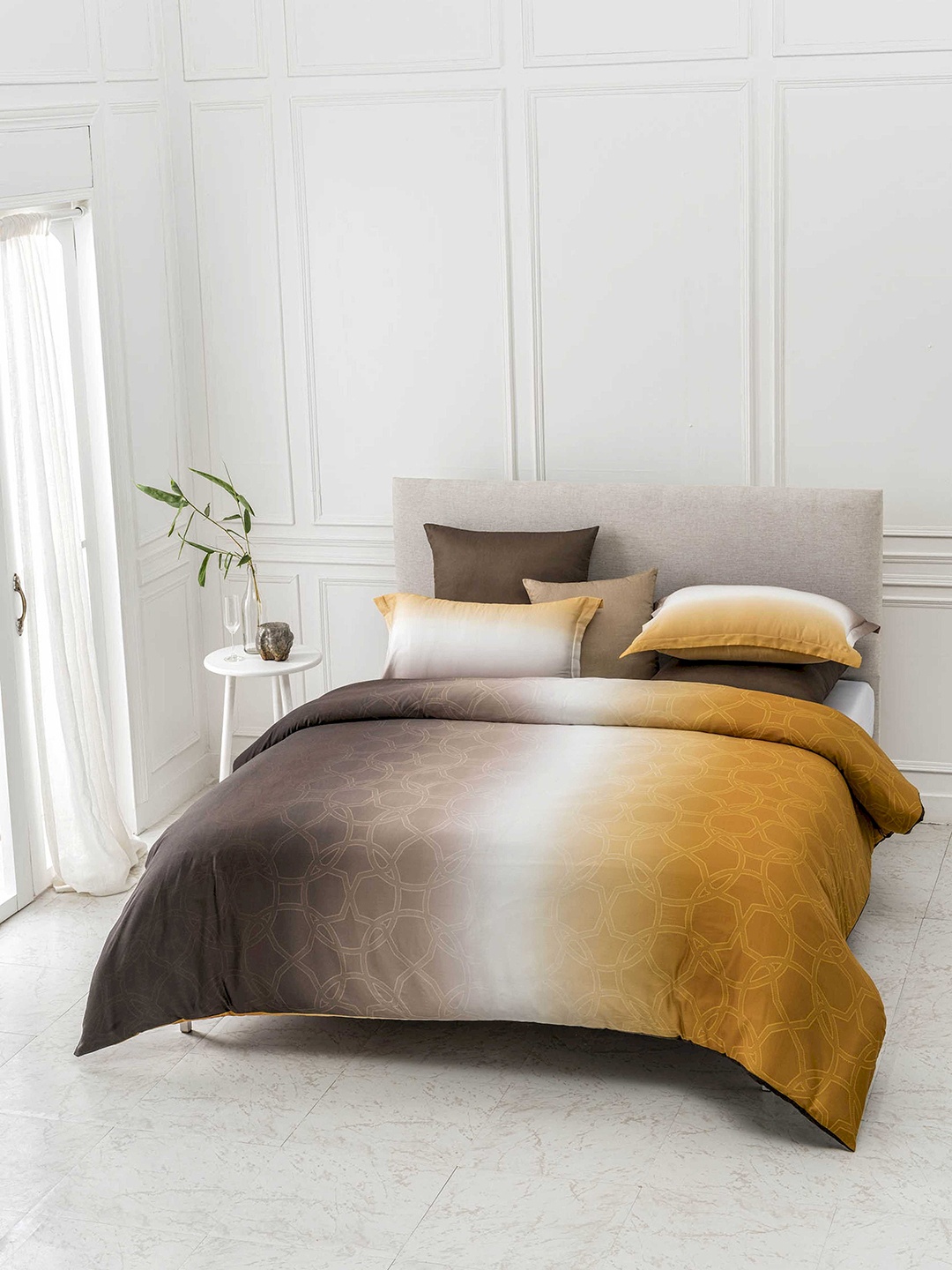 DDecor Brown & Yellow Geometric Flat 300 TC Cotton 1 King Bedsheet with 2 Pillow Covers
DDecor Brown & Yellow Geometric Flat 300 TC Cotton 1 King Bedsheet with 2 Pillow Covers