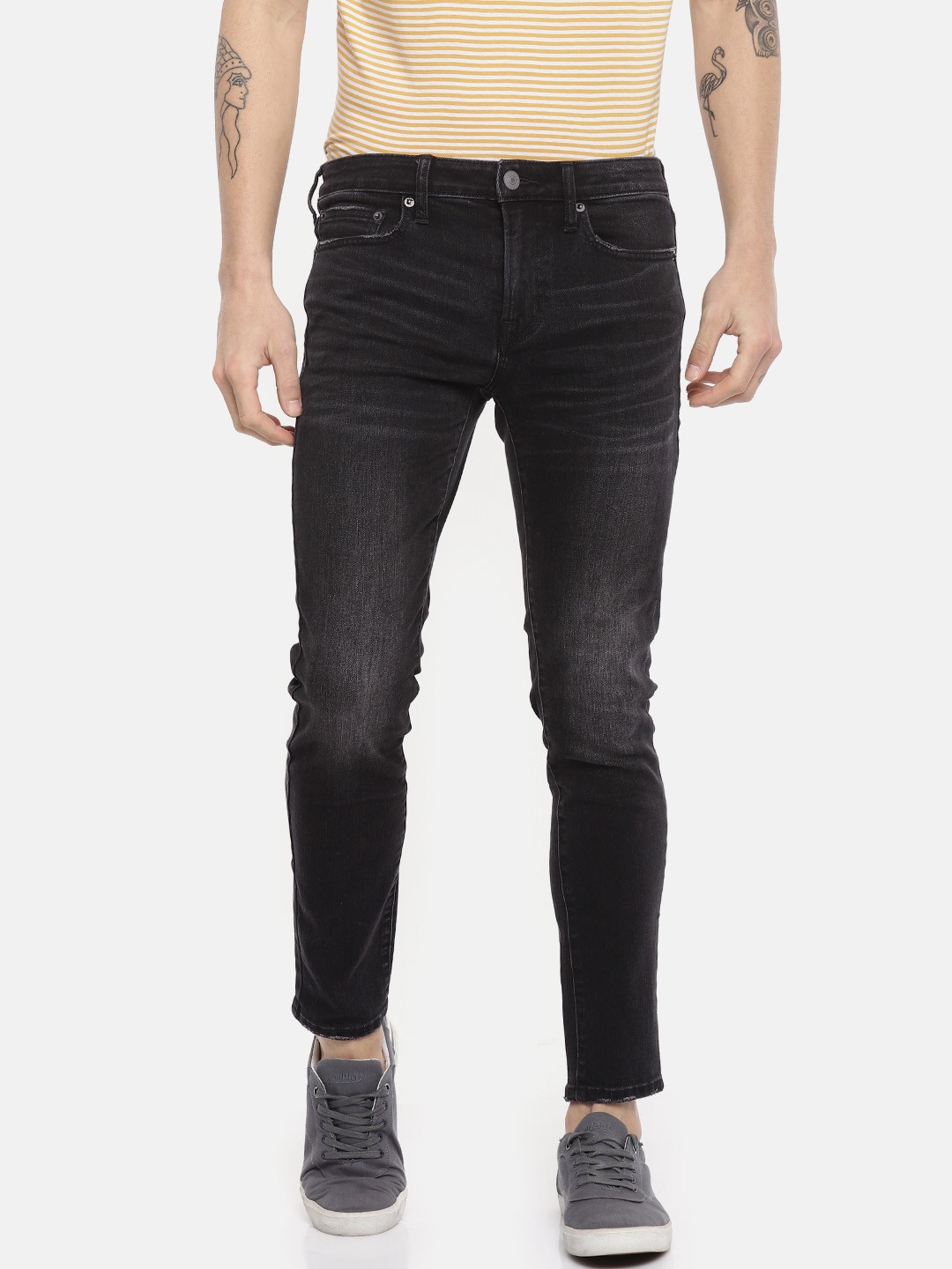AMERICAN EAGLE OUTFITTERS Men Black Regular Fit Mid-Rise Clean Look Stretchable Jeans
AMERICAN EAGLE OUTFITTERS Men Black Regular Fit Mid-Rise Clean Look Stretchable Jeans