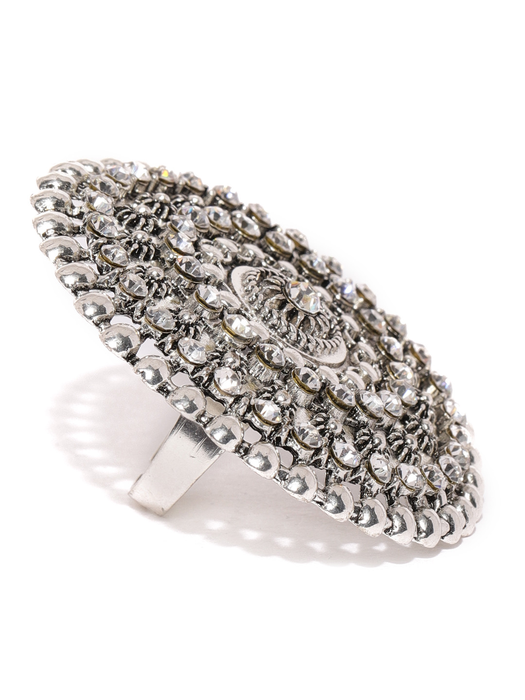 Zaveri Pearls Women Silver-Toned Oxidised Circular Adjustable Finger Ring
Zaveri Pearls Women Silver-Toned Oxidised Circular Adjustable Finger Ring