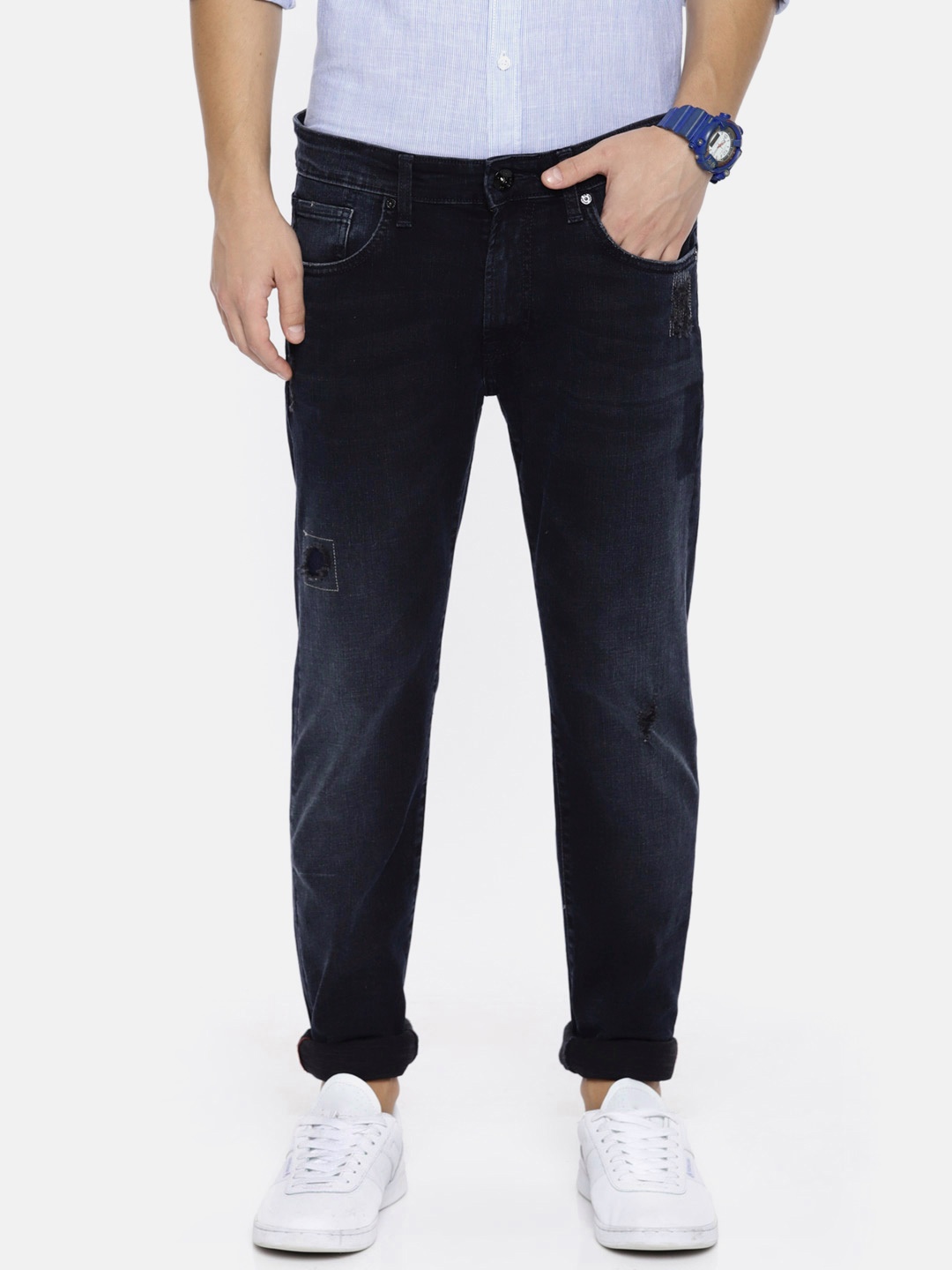 Pepe Jeans Men Blue Farley Vapour Slim Fit Low-Rise Mildly Distressed Stretchable Jeans
Pepe Jeans Men Blue Farley Vapour Slim Fit Low-Rise Mildly Distressed Stretchable Jeans