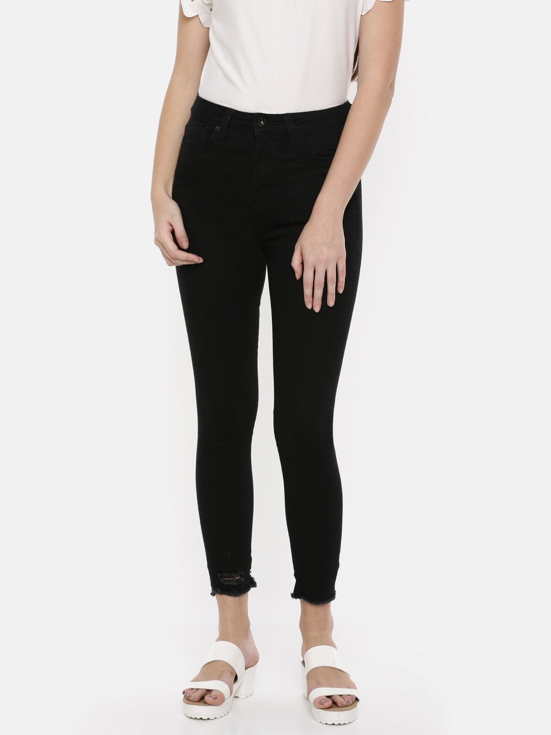 Pepe Jeans Women Black Dion Skinny Fit High-Rise Clean Look Stretchable Cropped Jeans
Pepe Jeans Women Black Dion Skinny Fit High-Rise Clean Look Stretchable Cropped Jeans
