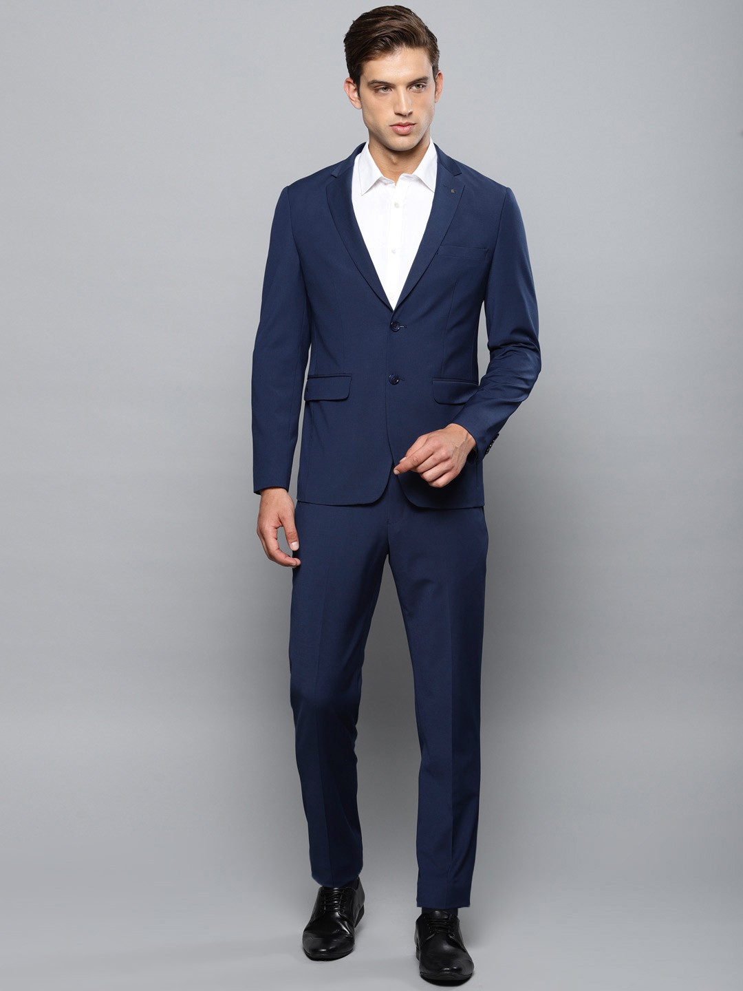 Louis Philippe Permapress Blue Single-Breasted Slim Fit finest wrinkle free Formal Suit
Louis Philippe Permapress Blue Single-Breasted Slim Fit finest wrinkle free Formal Suit