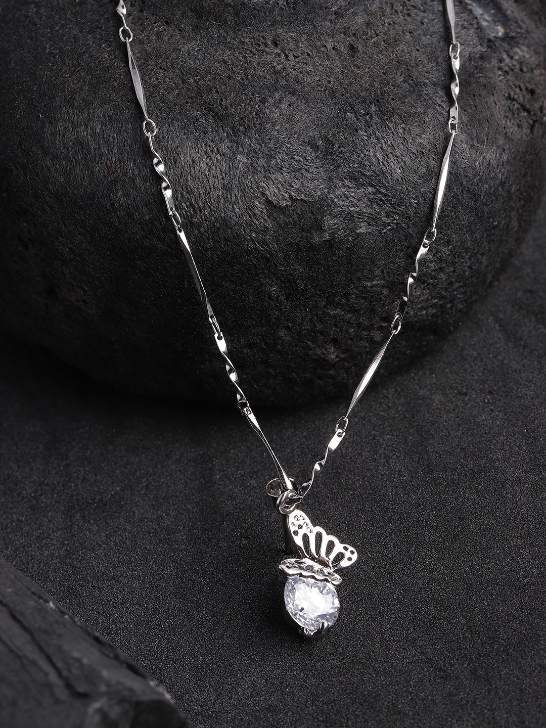 Carlton London Women Silver-Toned Rhodium-Plated CZ Butterfly-Shaped Pendant with Chain
Carlton London Women Silver-Toned Rhodium-Plated CZ Butterfly-Shaped Pendant with Chain