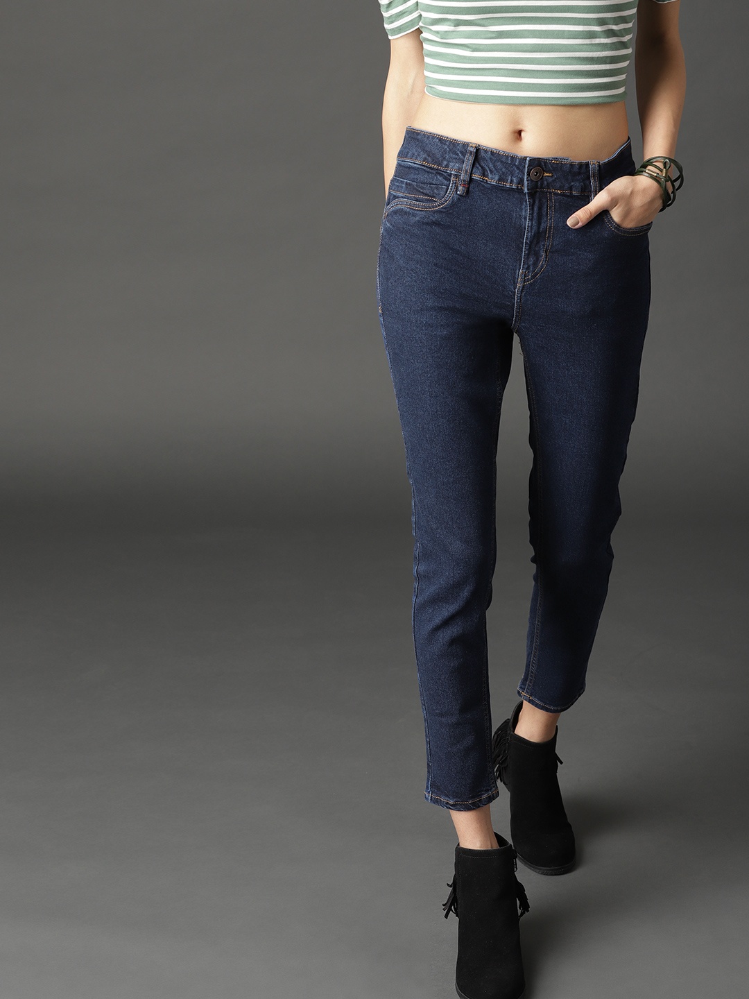 The Roadster Lifestyle Co Women Navy Blue Skinny Fit Mid-Rise Clean Look Stretchable Cropped Jeans
The Roadster Lifestyle Co Women Navy Blue Skinny Fit Mid-Rise Clean Look Stretchable Cropped Jeans