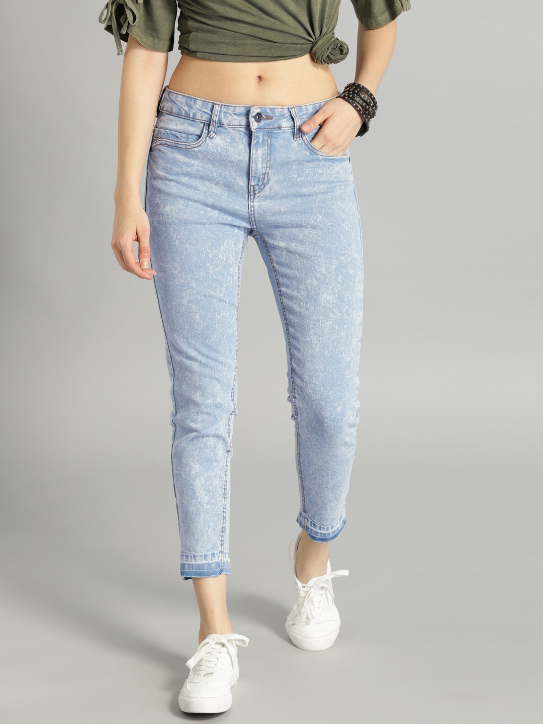 The Roadster Lifestyle Co Women Blue Skinny Fit Mid-Rise Clean Look Stretchable Jeans
The Roadster Lifestyle Co Women Blue Skinny Fit Mid-Rise Clean Look Stretchable Jeans